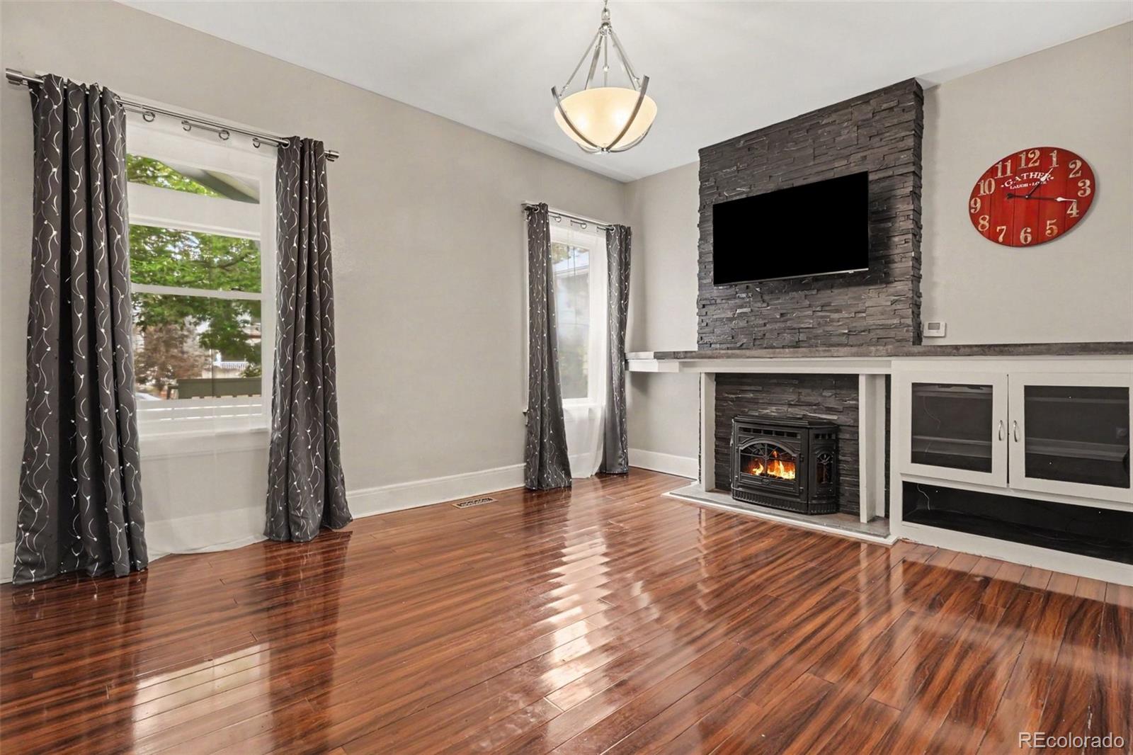 Photo 3 of Townhouse for sale at 2180 N Gilpin St, Denver, CO 80205 | MLS# 7242259 | Listing updated on 2026-10-25