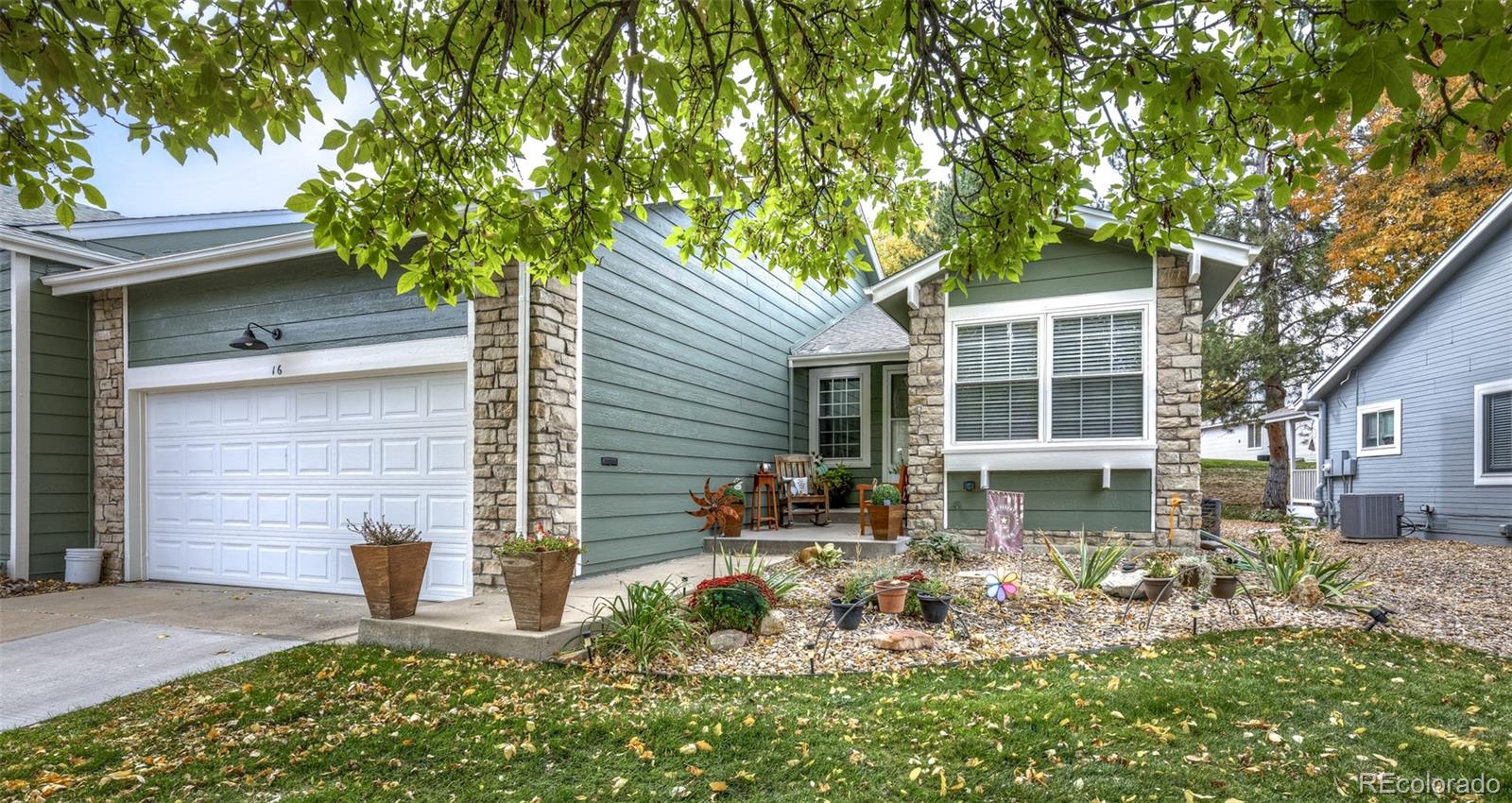 Townhouse for sale at 16 Sutherland Ct, Highlands Ranch, CO 80130 | MLS# 7042359