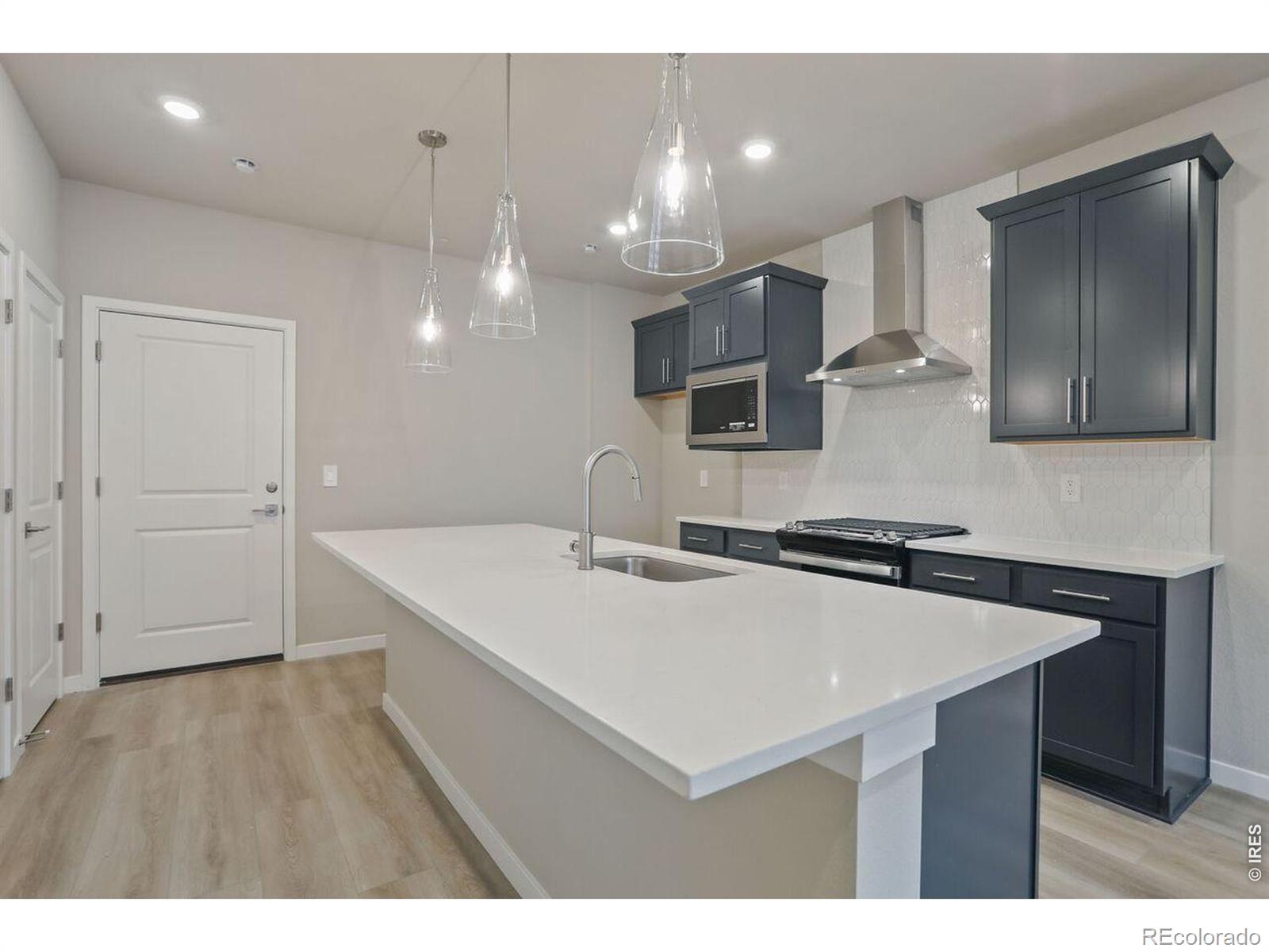 Photo 3 of Townhouse for sale at 2839 Bear Springs Cir, Longmont, CO 80503 | MLS# IR1067081 | Listing updated on 2026-09-24