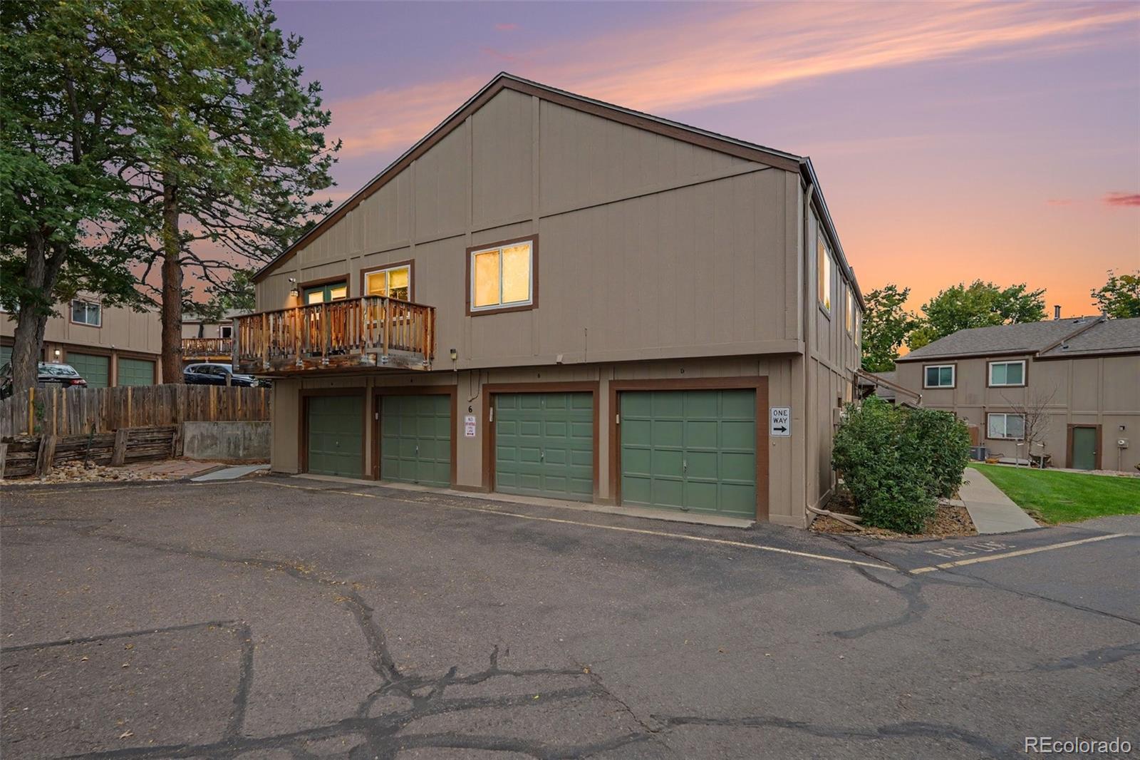 Townhouse for sale at 7700 W Glasgow Pl #6A, Littleton, CO 80128 | MLS# 3839756