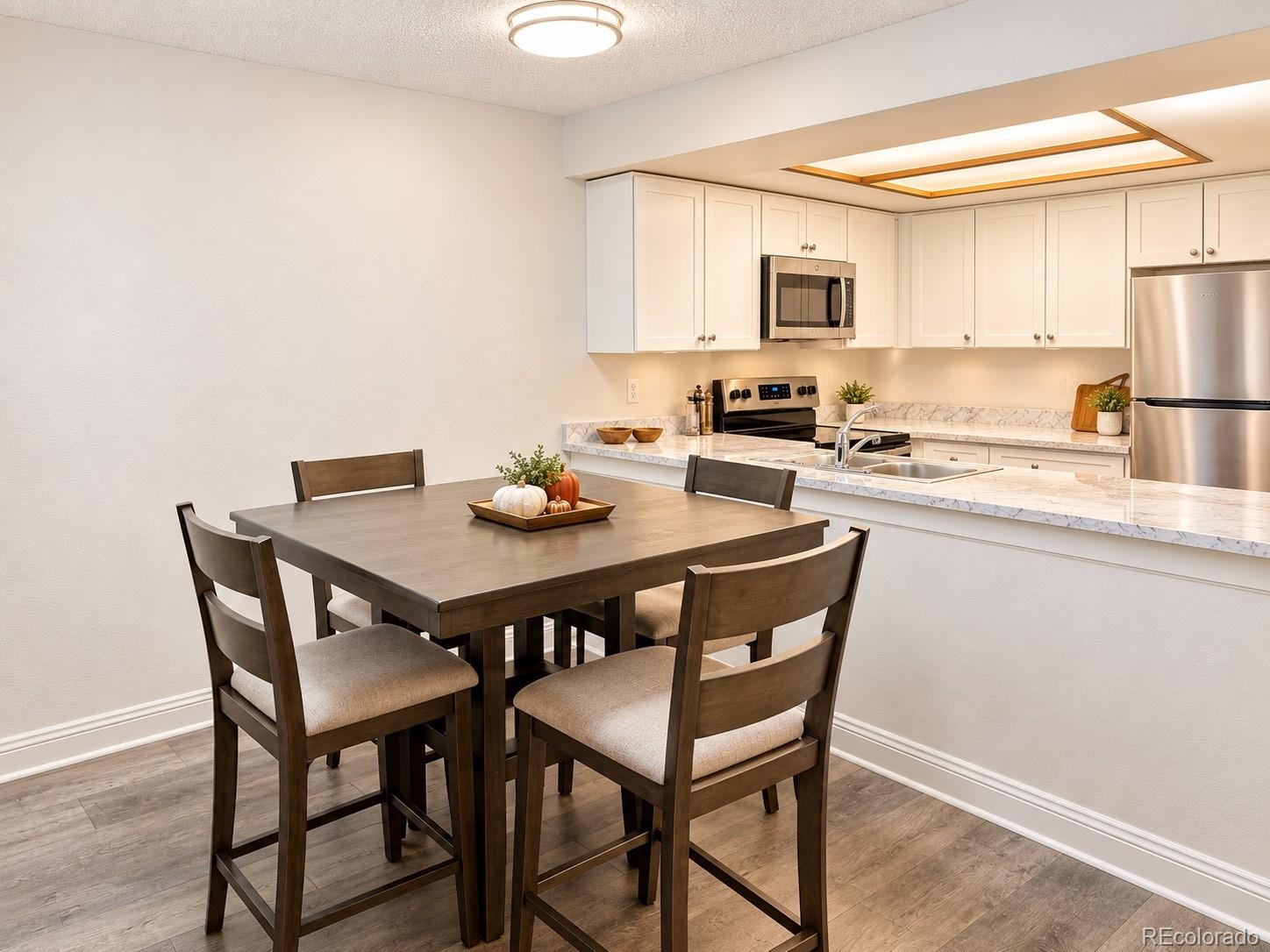Listing Photo 5 - Condo for sale in building located at 4274 S Salida Wy, Aurora, CO 80013 - Unit #2