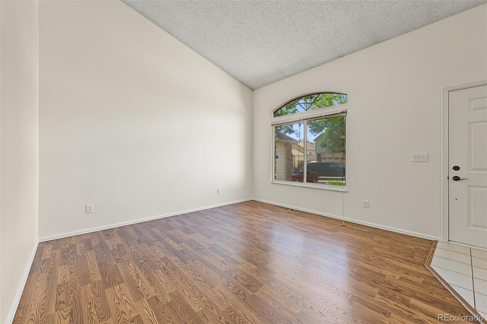 Photo 4 of Single family home for sale at 6192 Perry St, Arvada, CO 80003 | MLS# 3015100 | Listing updated on 2026-09-21