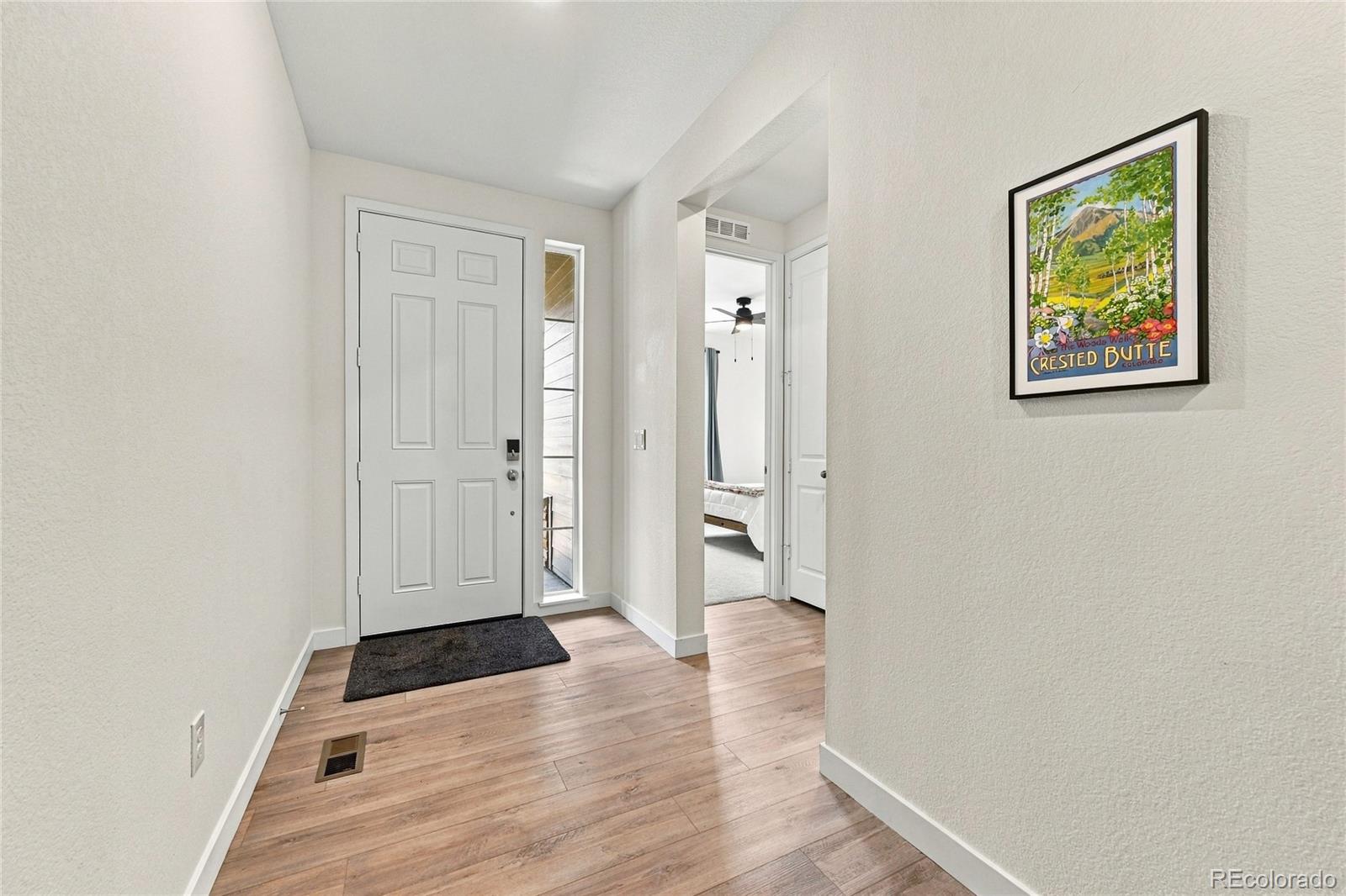 Photo 4 of Single family home for sale at 8407 S Carr Way, Littleton, CO 80128 | MLS# 4098401 | Listing updated on 2026-09-24