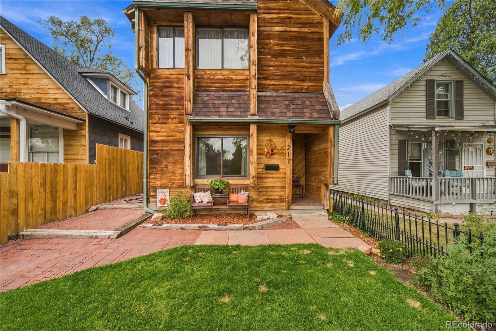 Single family home for sale at 217 Jackson St, Pueblo, CO 81004 | MLS# 6587225