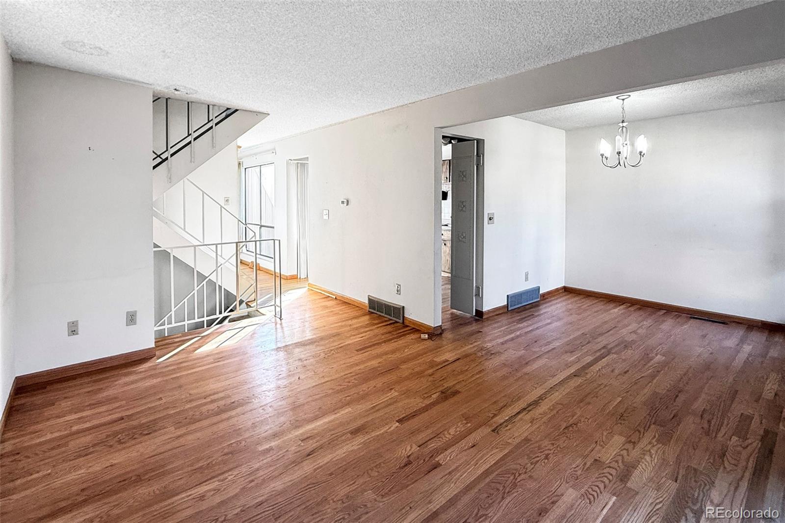 Photo 2 of Townhouse for sale at 9379 W Utah Pl, Lakewood, CO 80232 | MLS# 9124057 | Listing updated on 2026-10-24