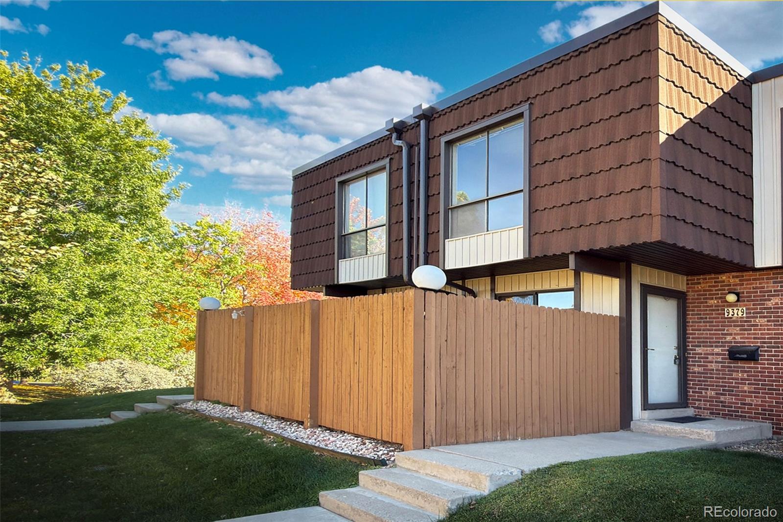Photo 1 of Townhouse for sale at 9379 W Utah Pl, Lakewood, CO 80232 | MLS# 9124057 | Listing updated on 2026-10-24