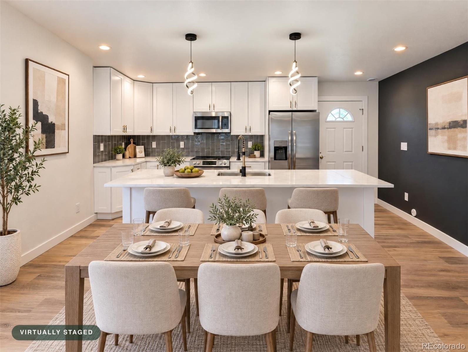 Photo 2 of Single family home for sale at 810 Uvalda St, Aurora, CO 80011 | MLS# 7241564 | Listing updated on 2026-10-23