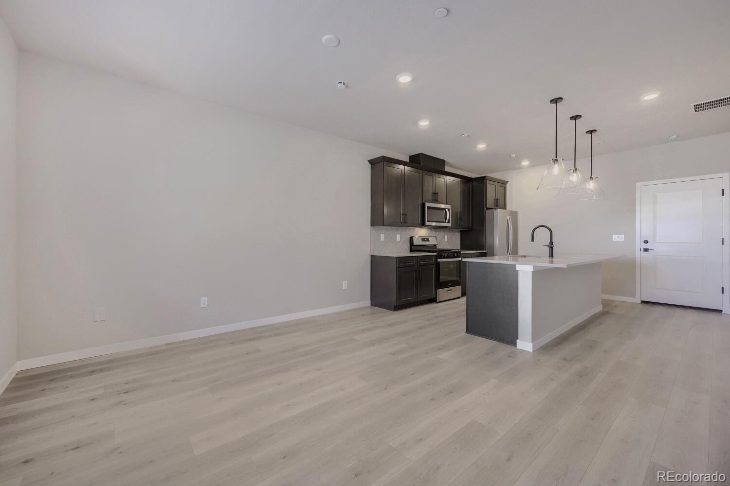 Photo 4 of Townhouse for sale at 8621 King St, Westminster, CO 80031 | MLS# 1670279 | Listing updated on 2026-10-24