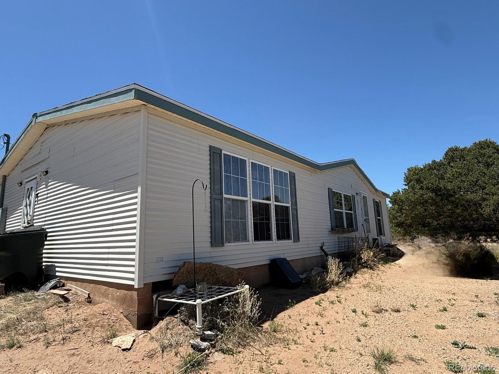 Photo 1 of Single family home for sale at 957 Arapahoe Dr, Walsenburg, CO 81089 | MLS# 2618746 | Listing updated on 2026-10-24