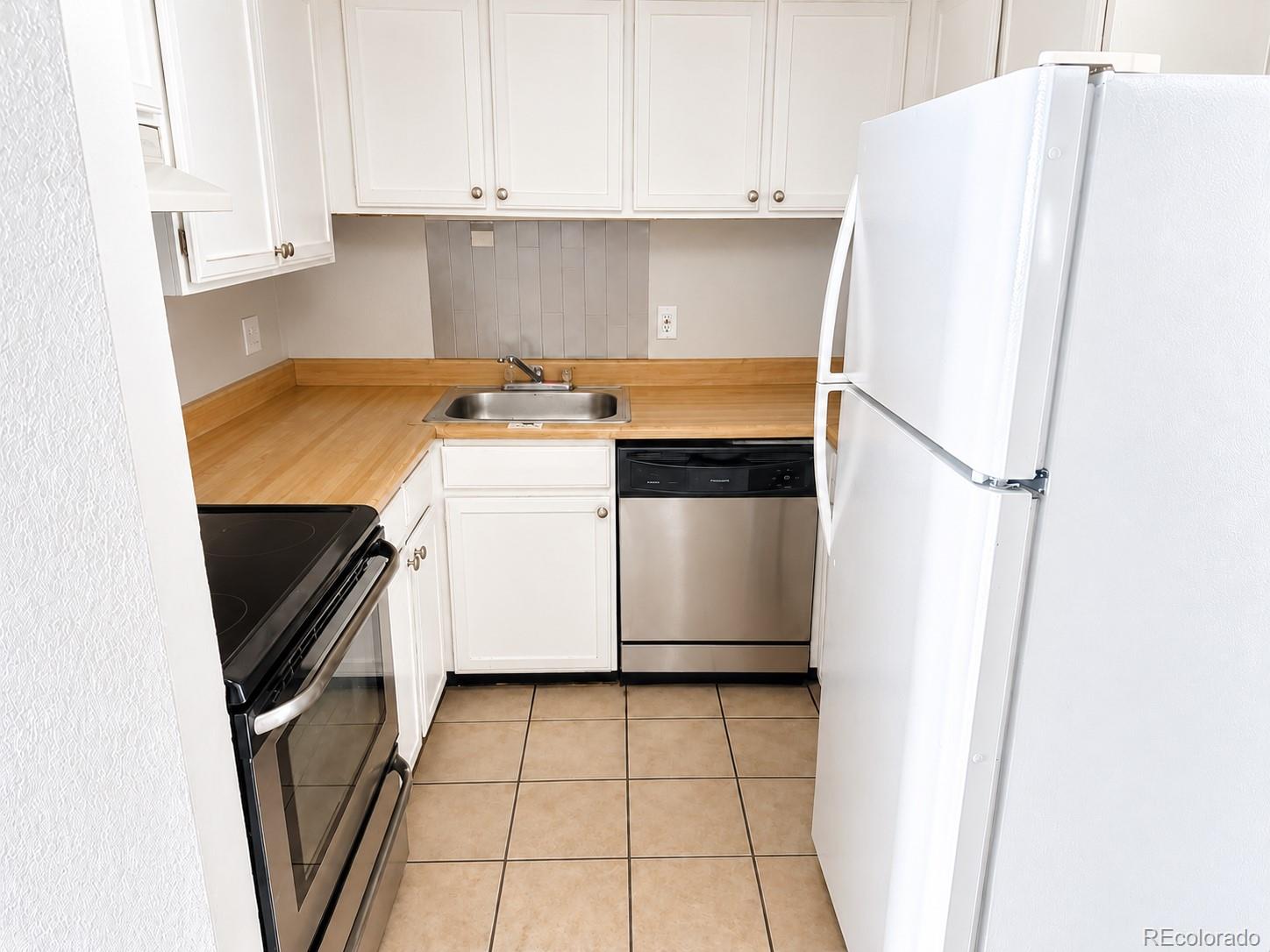 Photo 3 of Condo for sale at 1366 Garfield St #105, Denver, CO 80206 | MLS# 2558425 | Listing updated on 2026-10-24