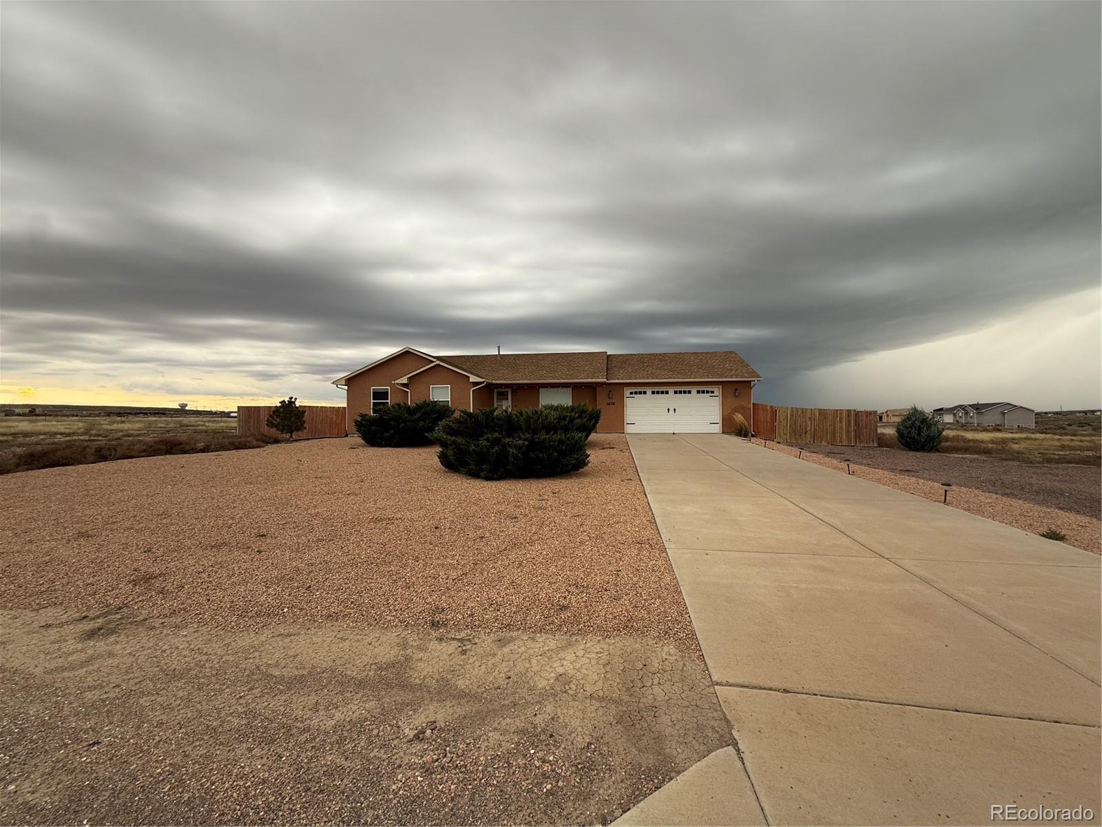 Photo 2 of Single family home for sale at 1676 E Parlin Dr, Pueblo, CO 81007 | MLS# 1905131 | Listing updated on 2026-10-26