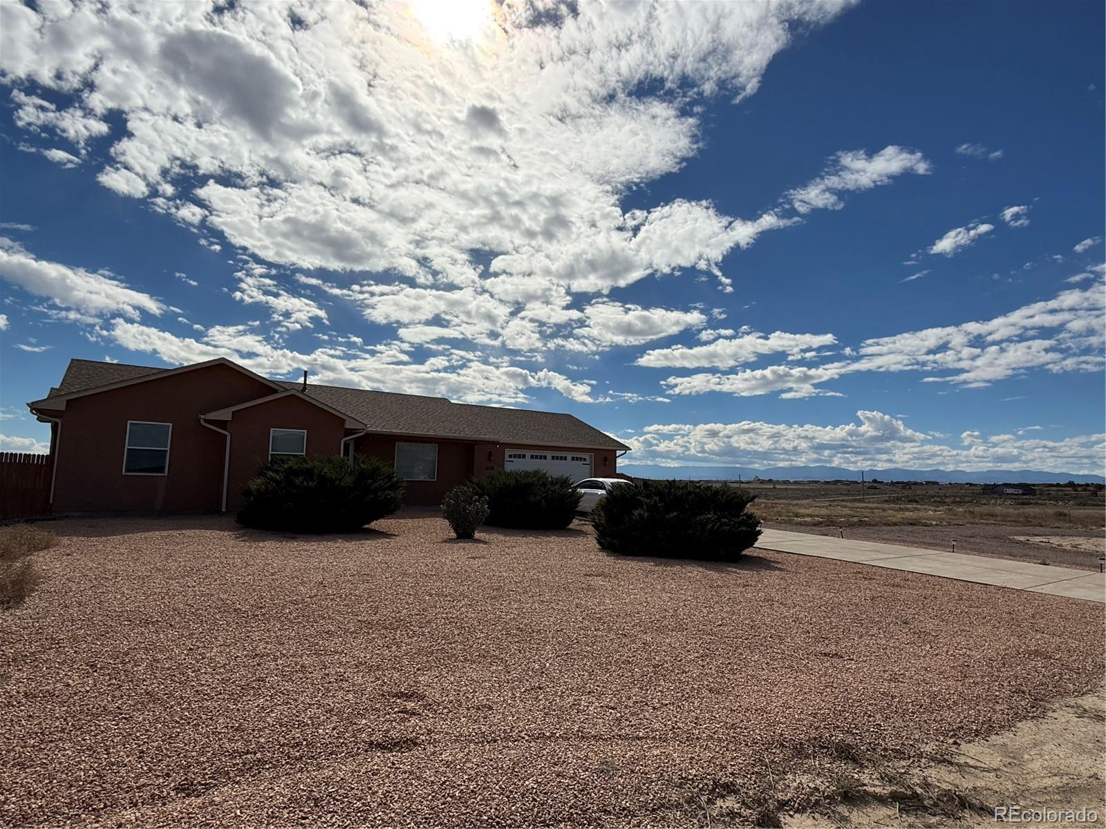 Photo 3 of Single family home for sale at 1676 E Parlin Dr, Pueblo, CO 81007 | MLS# 1905131 | Listing updated on 2026-10-26