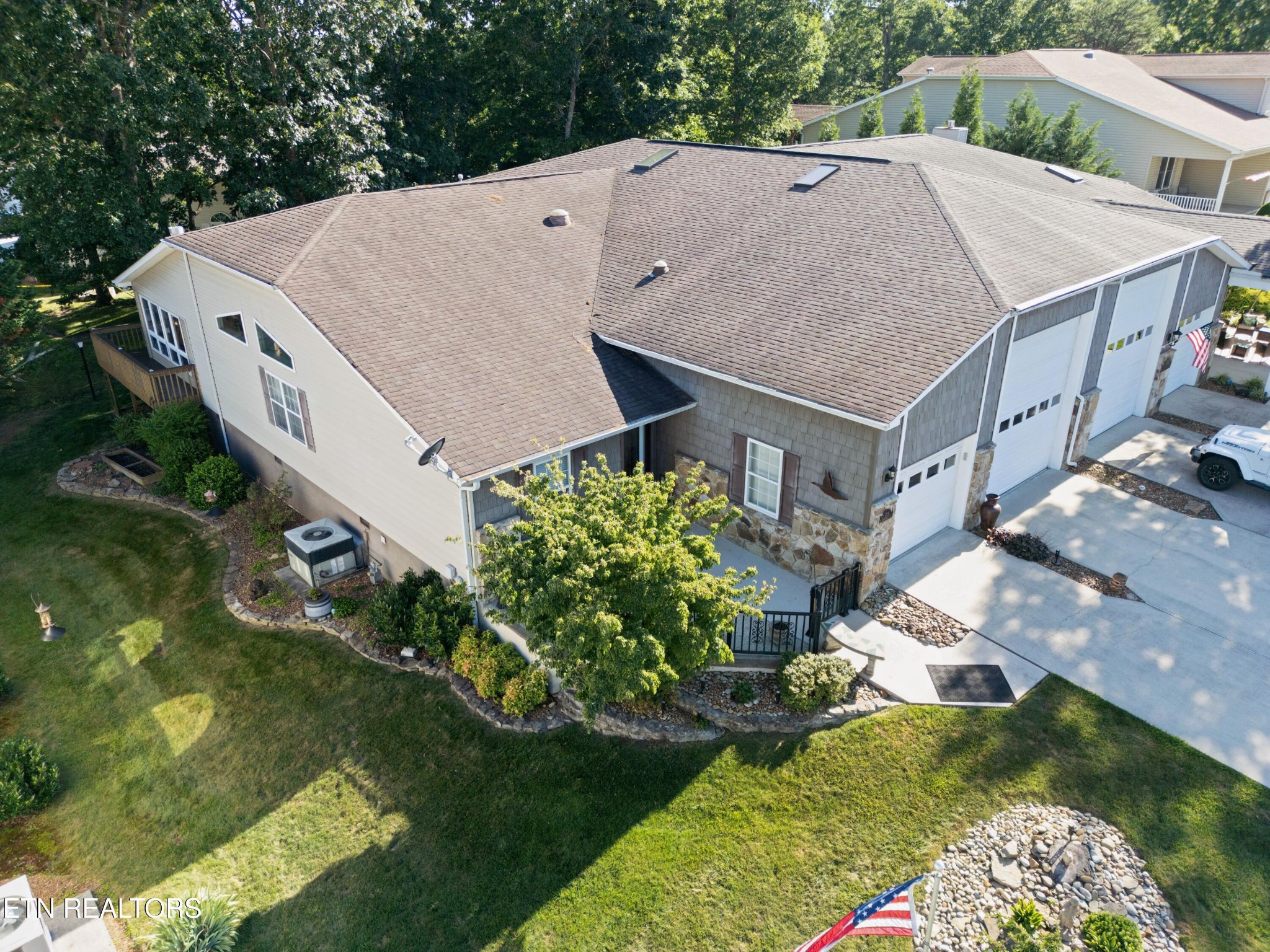 Single family home for sale at 229 Hawthorn Loop, Crossville, TN 38555 | MLS# 2968383