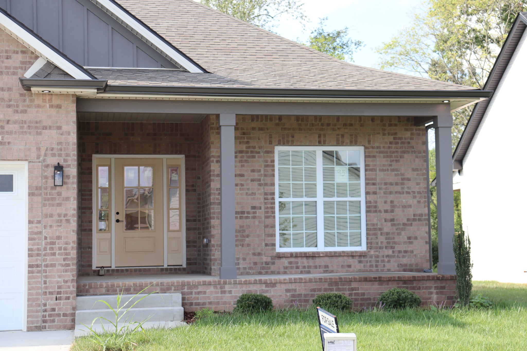 Photo 2 of Single family home for sale at 734 Southern Pine Trl, Clarksville, TN 37043 | MLS# 3185235 | Listing updated on 2026-09-21