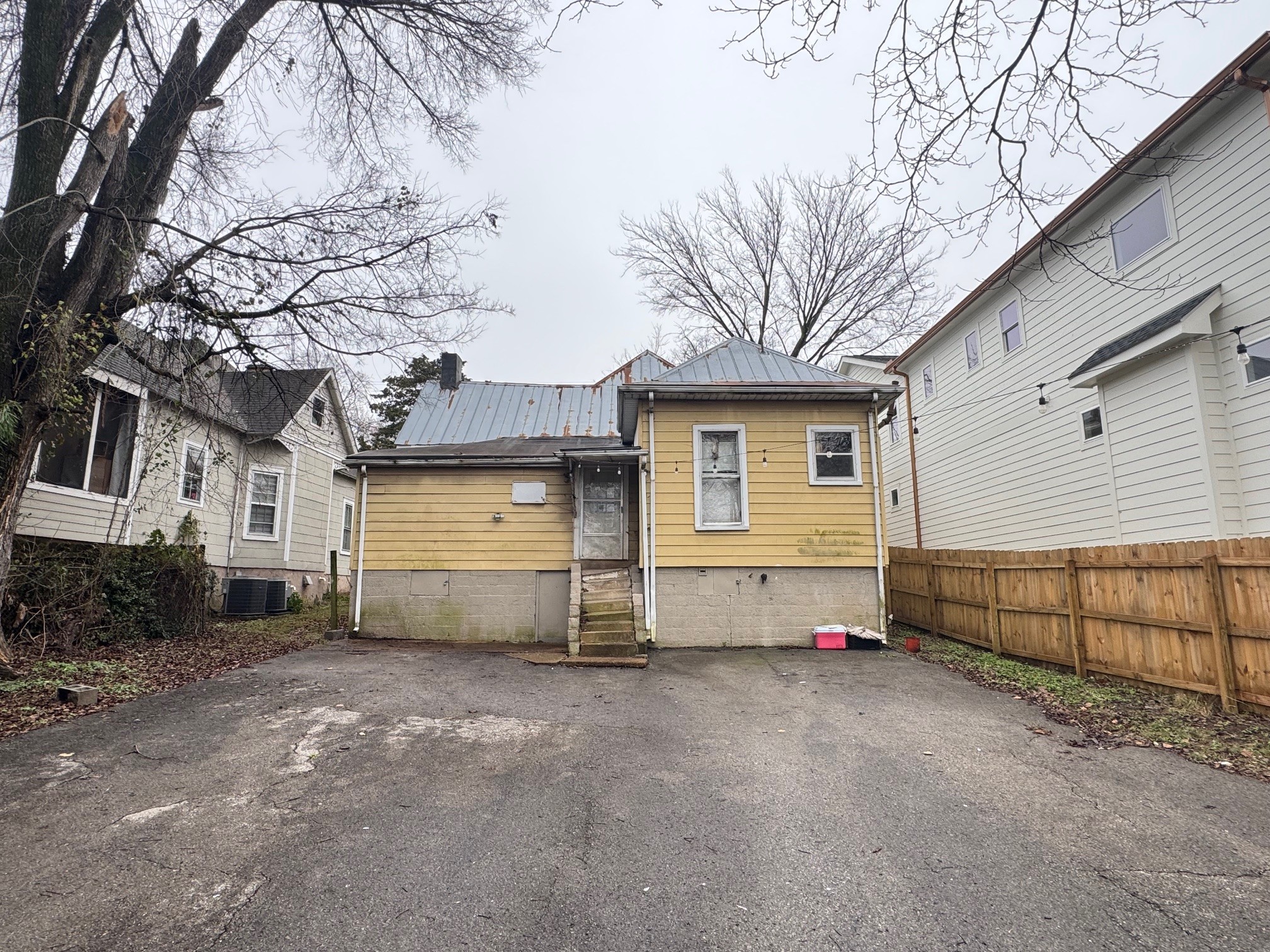Photo 3 of Single family home for sale at 338 Peachtree St, Nashville, TN 37210 | MLS# 3217113 | Listing updated on 2026-09-21