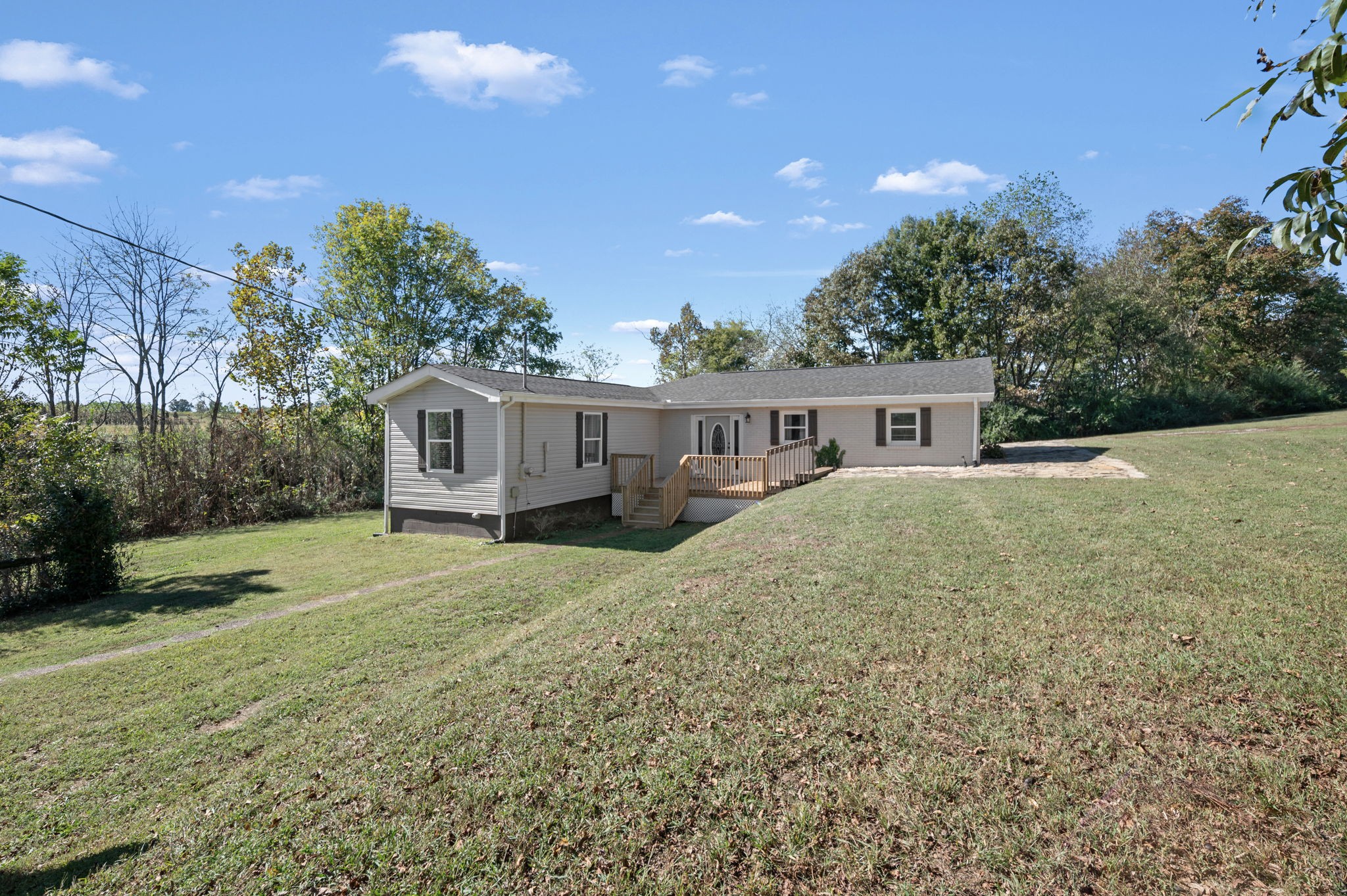 Photo 3 of Single family home for sale at 1065 Short Mountain Rd, Mc Minnville, TN 37110 | MLS# 3626612 | Listing updated on 2026-10-25