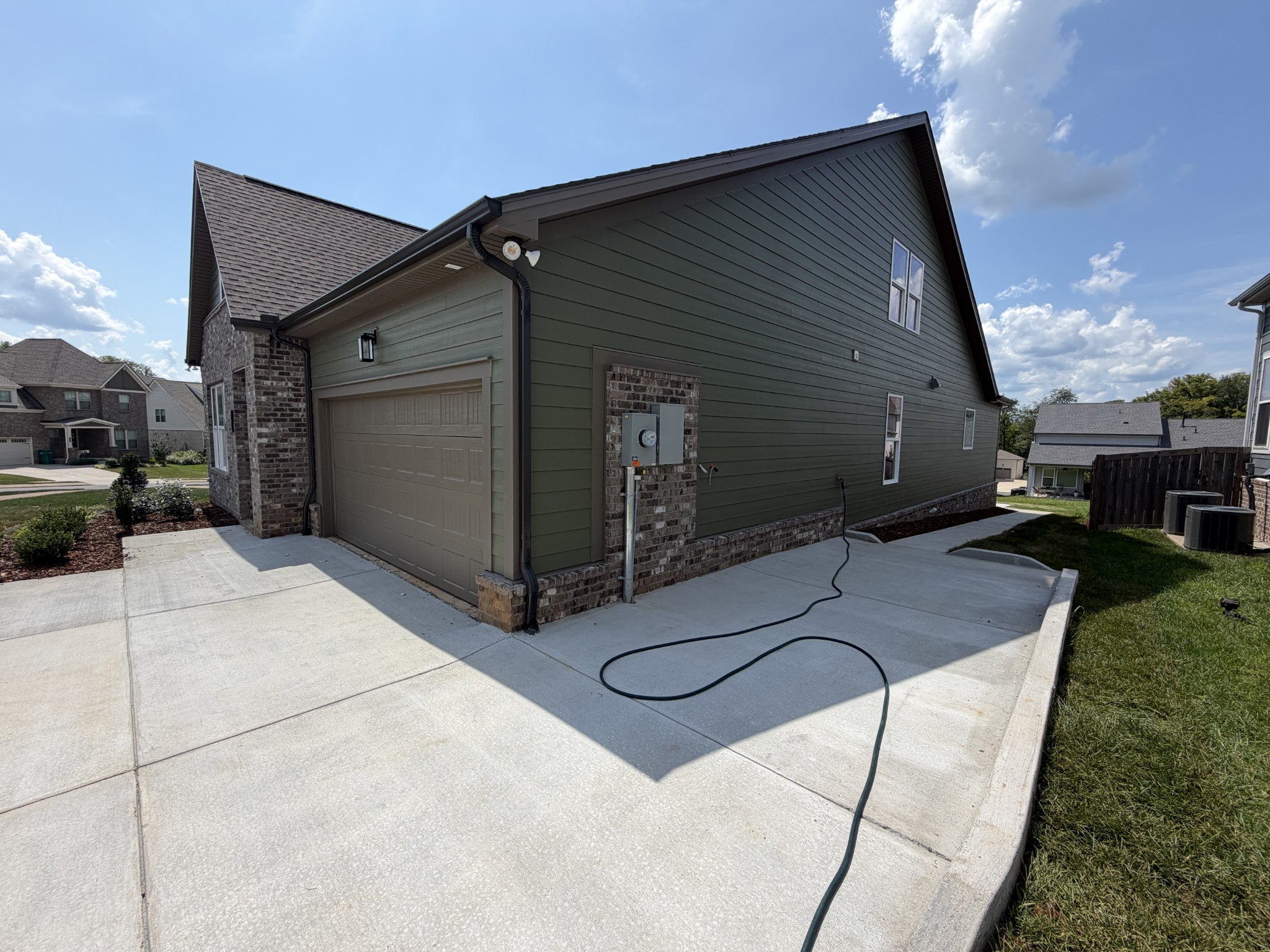 Photo 3 of Sale Pending at 3038 Shandor St, Spring Hill, TN 37174 | MLS# 3261462 | Listing updated on 2026-09-21