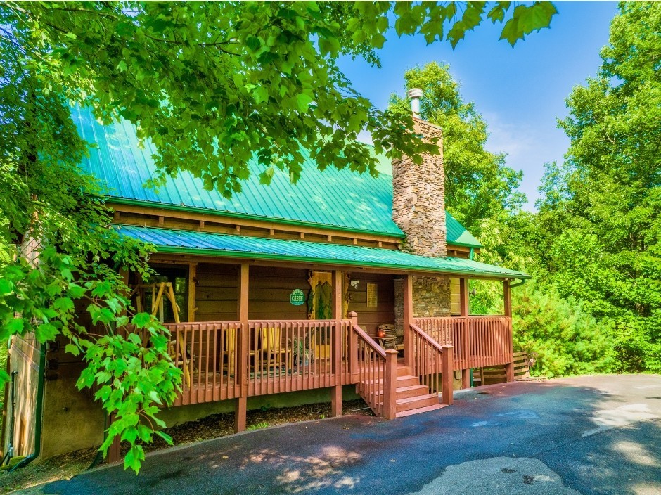 Photo 2 of Single family home for sale at 1229 Secona Way, Sevierville, TN 37876 | MLS# 3305337 | Listing updated on 2026-10-25