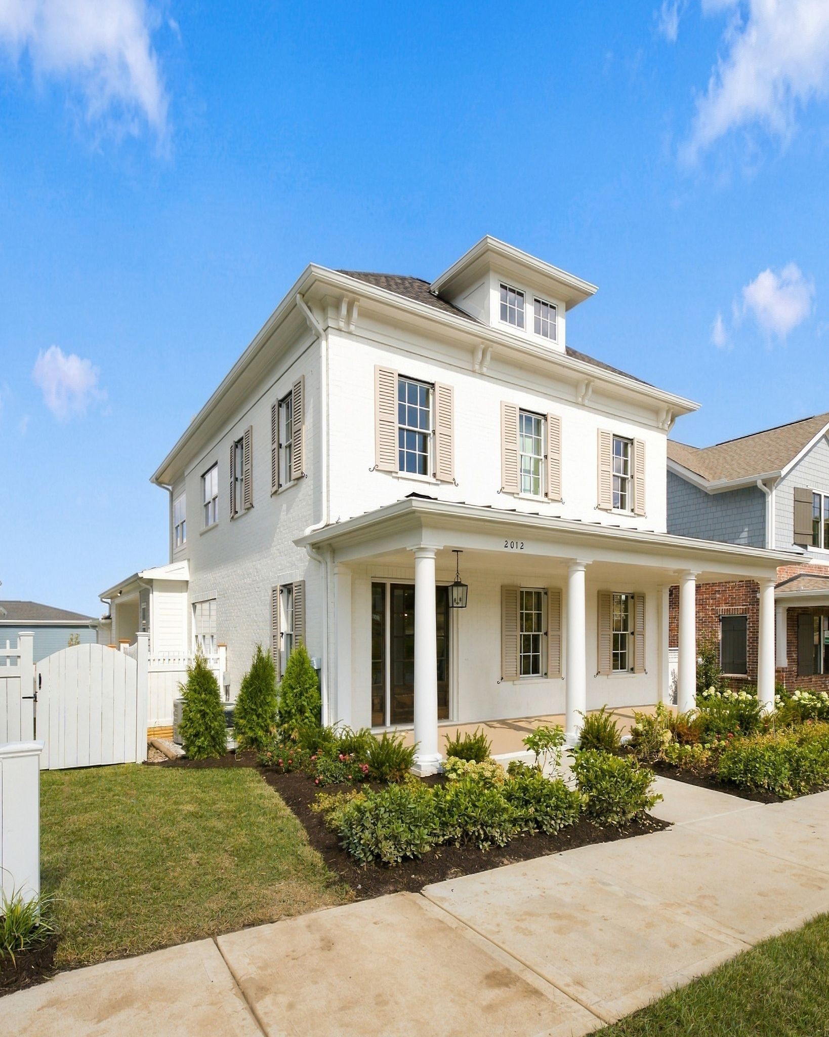 Photo 2 of Single family home for sale at 2012 Stonewater Blvd, Franklin, TN 37064 | MLS# 3247440 | Listing updated on 2026-10-07