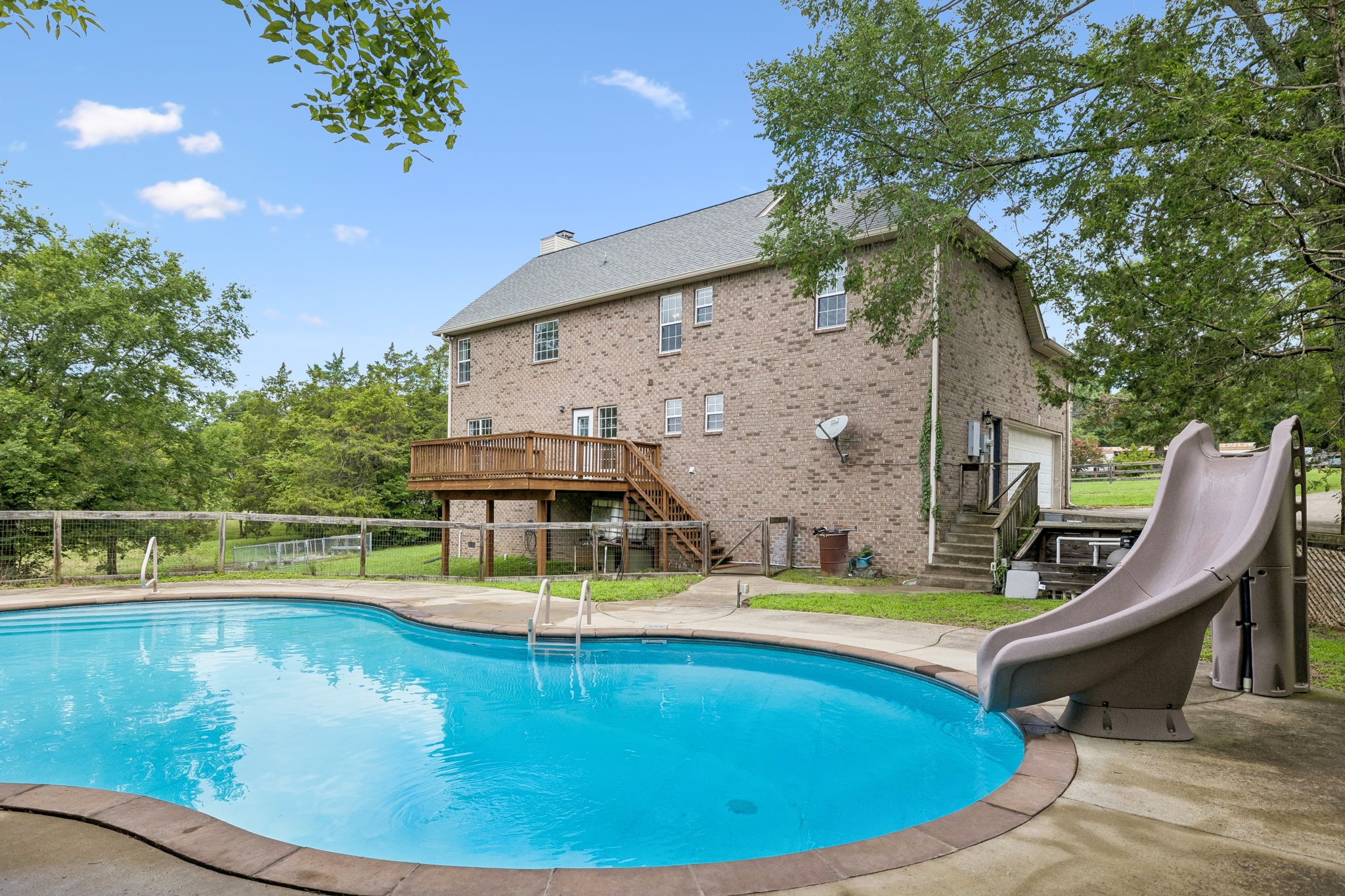 Photo 2 of Single family home for sale at 2258 Eastover Rd, Lebanon, TN 37090 | MLS# 3263927 | Listing updated on 2026-09-21