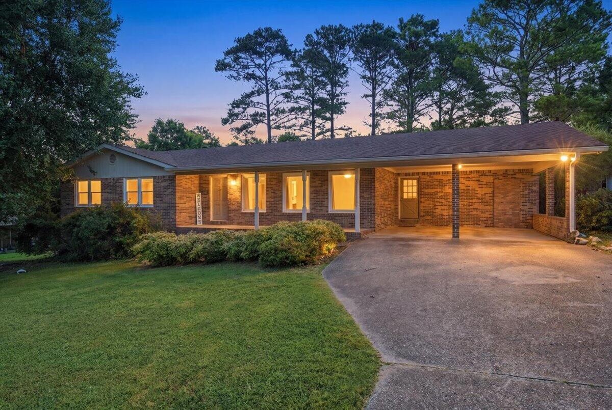 Photo 1 of Single family home for sale at 1232 Hall Dr, Bridgeport, AL 35740 | MLS# 3288361 | Listing updated on 2026-09-21
