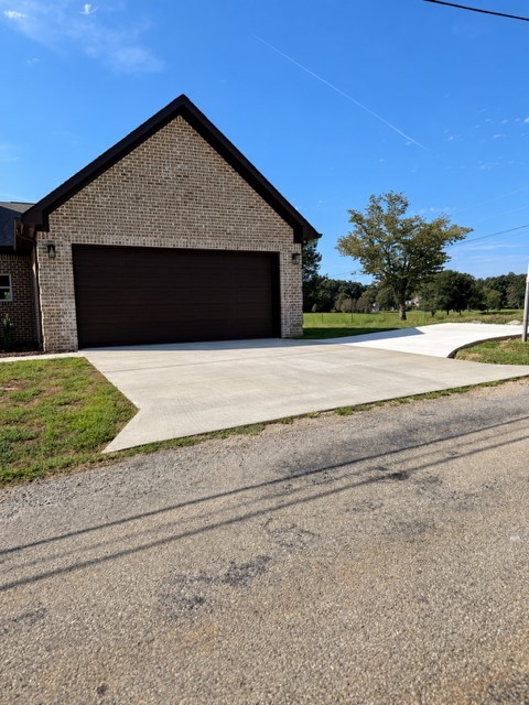 Photo 3 of Single family home for sale at 373 Old Power House Rd, Lawrenceburg, TN 38464 | MLS# 3320620 | Listing updated on 2026-09-21