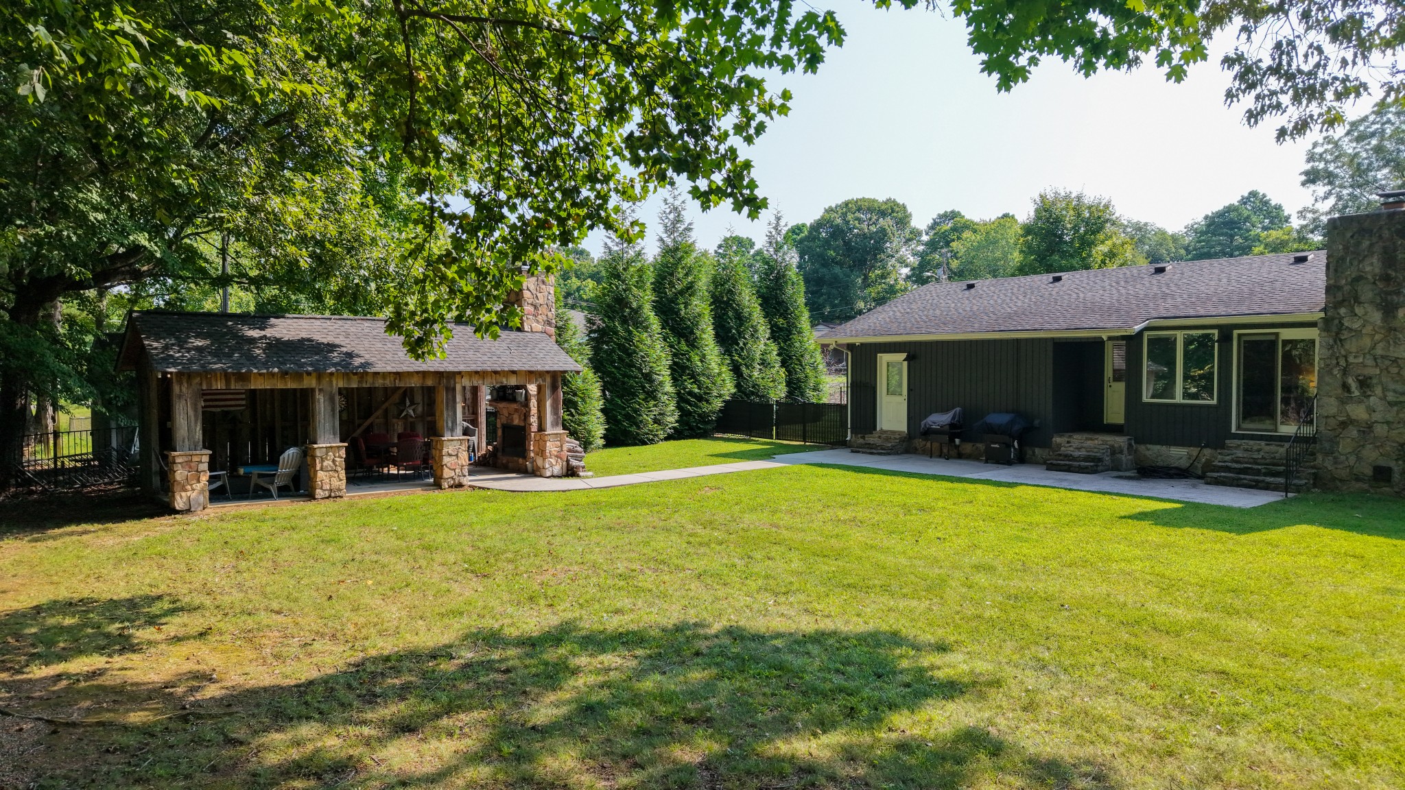 Photo 4 of Single family home for sale at 102 Quail Ct, Estill Springs, TN 37330 | MLS# 3508050 | Listing updated on 2026-09-21