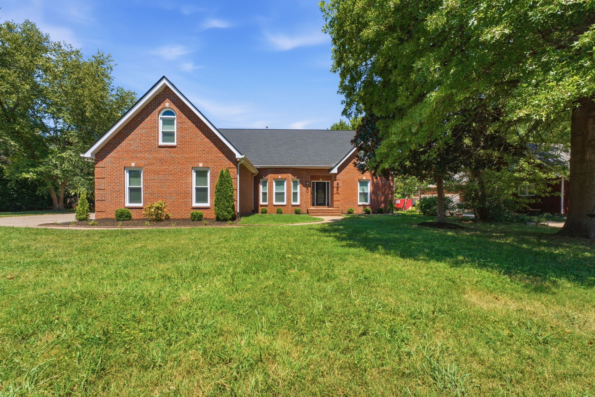 Photo 3 of Single family home for sale at 1622 Buckingham Dr, Murfreesboro, TN 37129 | MLS# 3518799 | Listing updated on 2026-09-24