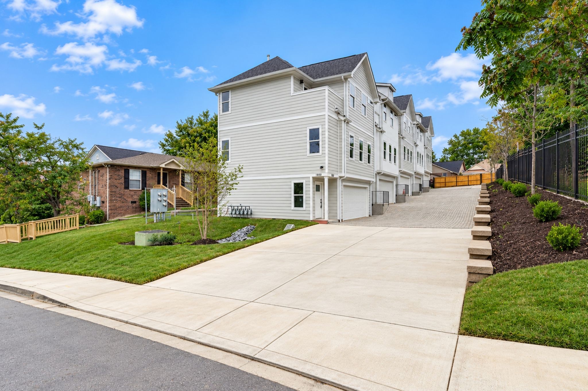 Photo 1 of Townhouse for sale at 1820 Hermosa St, Nashville, TN 37208 | MLS# 3516464 | Listing updated on 2026-10-23
