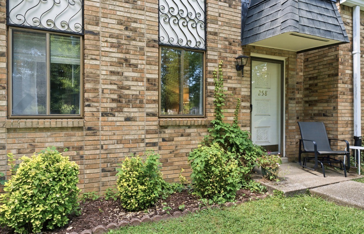 Photo 3 of Townhouse for sale at 258 Lake Chateau Dr, Hermitage, TN 37076 | MLS# 3528285 | Listing updated on 2026-10-23