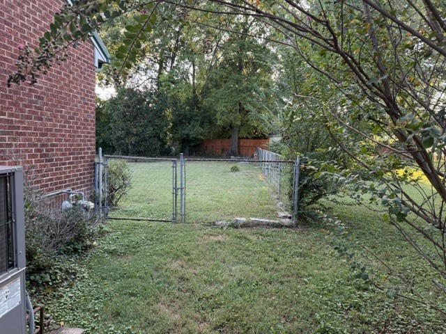 Photo 4 of Single family home for sale at 1110 Lindell Blvd, Shelbyville, TN 37160 | MLS# 3528743 | Listing updated on 2026-09-24