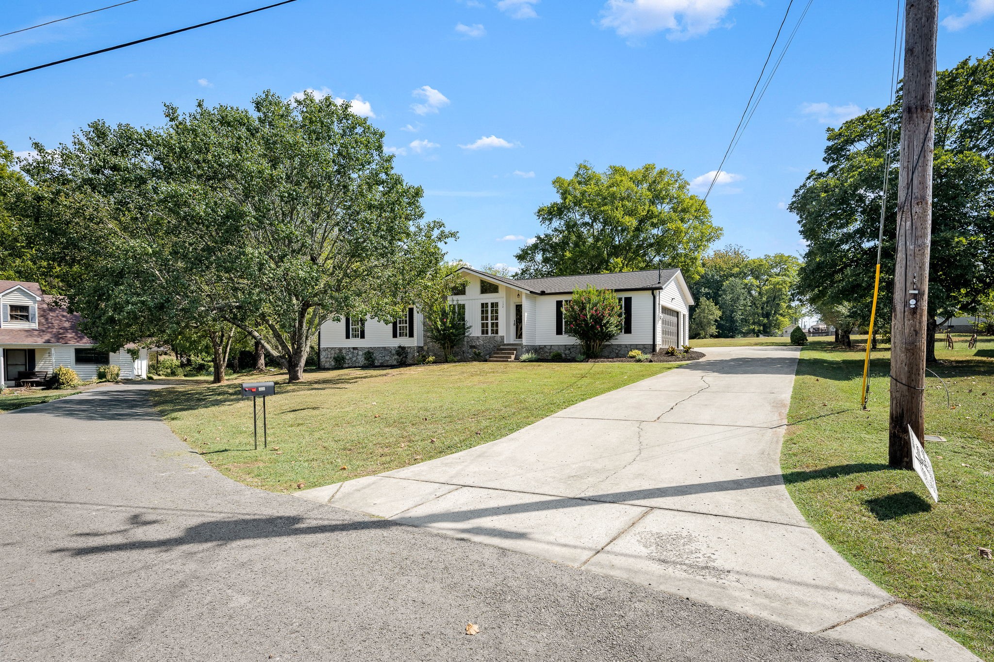 Photo 4 of Single family home for sale at 132 Keenan Ln, Shelbyville, TN 37160 | MLS# 3529864 | Listing updated on 2026-09-21