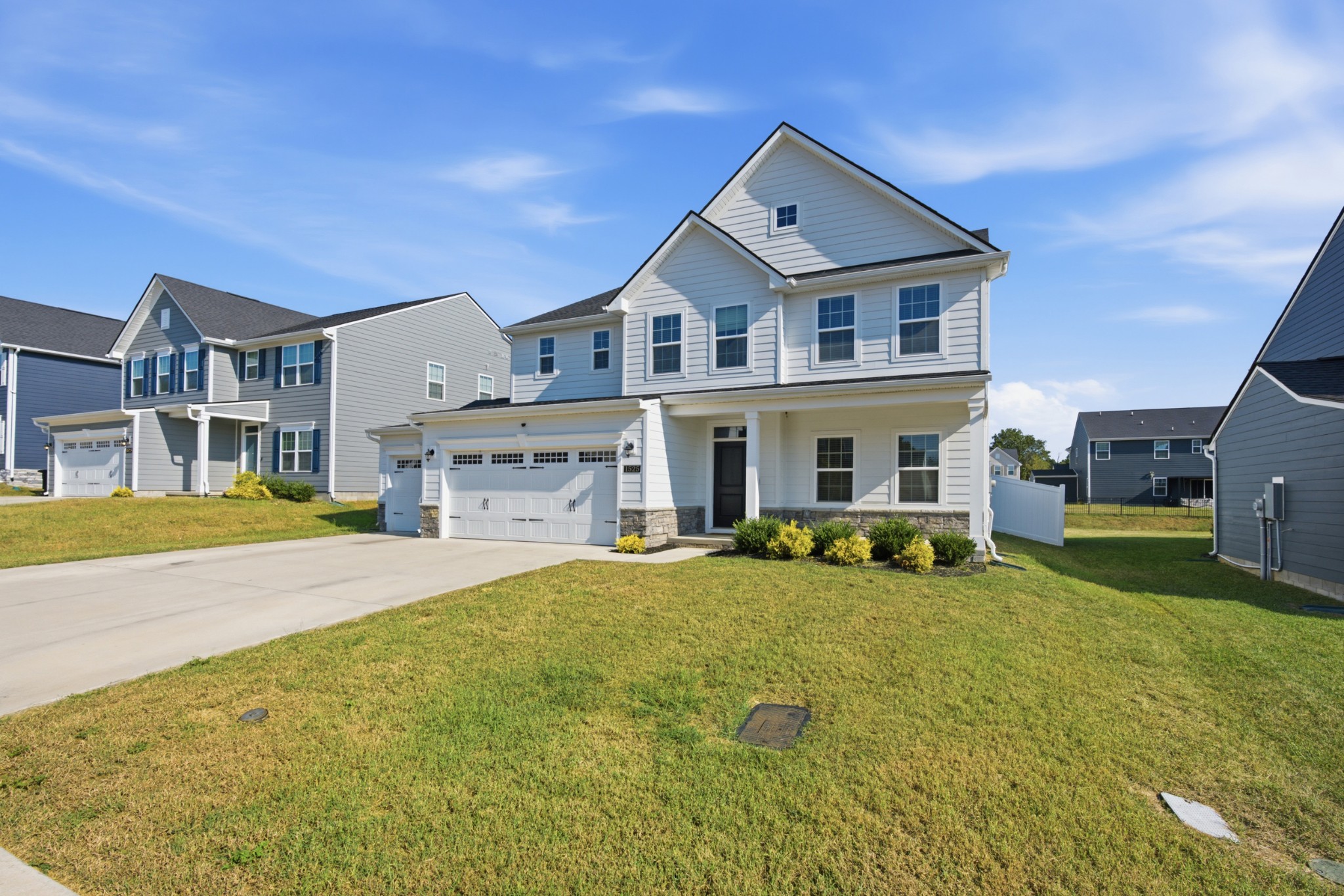 Photo 3 of Single family home for sale at 1525 Repton Rd, Smyrna, TN 37167 | MLS# 3545621 | Listing updated on 2026-09-21