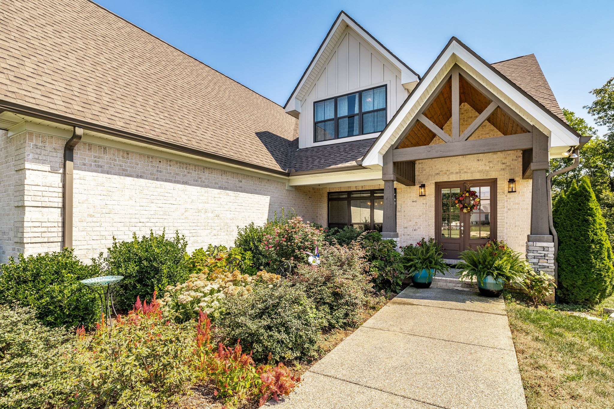 Photo 3 of Single family home for sale at 1221 Ben Forkum Dr, Lebanon, TN 37087 | MLS# 3597056 | Listing updated on 2026-09-21