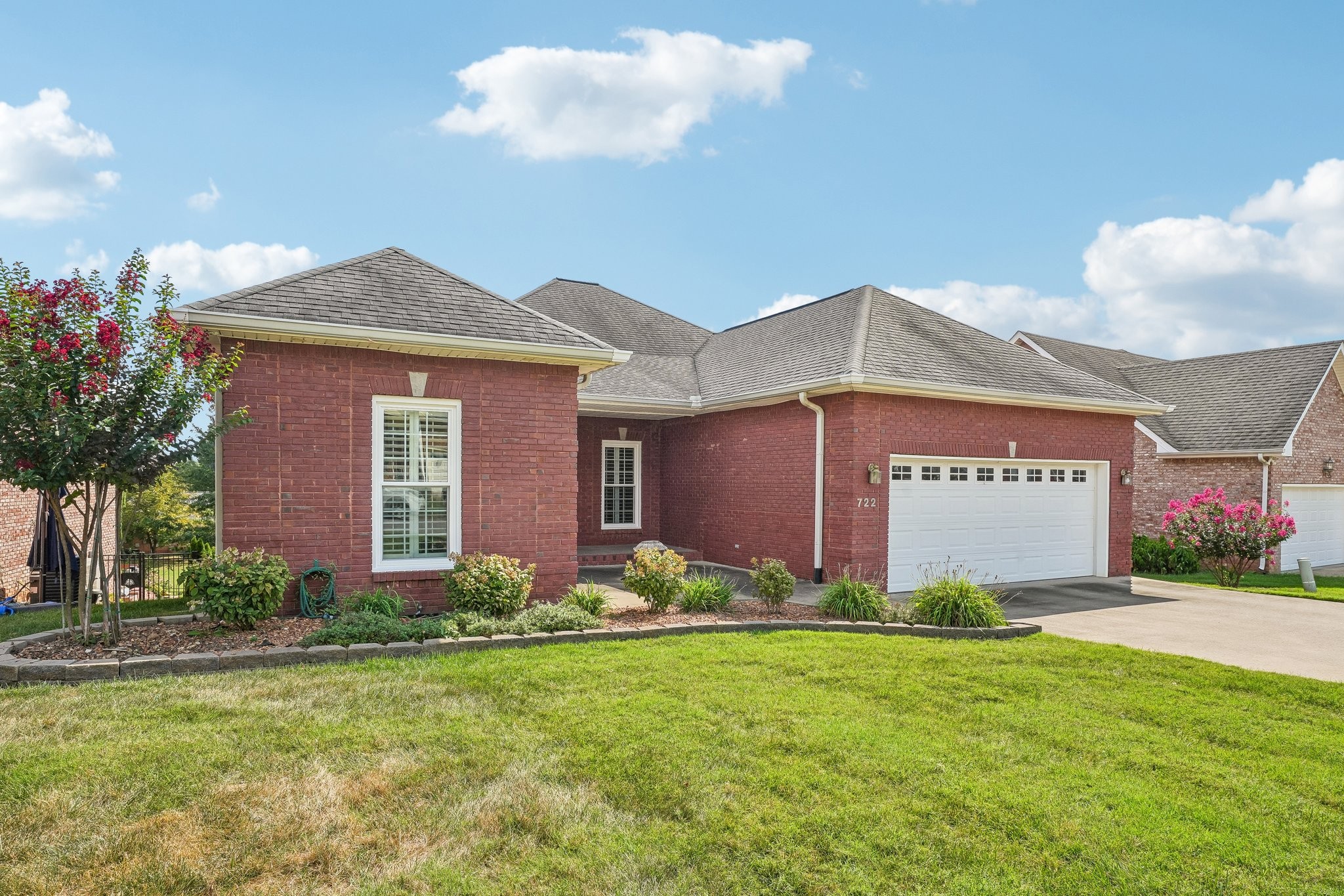 Photo 3 of Single family home for sale at 722 Courtland Ave, Clarksville, TN 37043 | MLS# 3546251 | Listing updated on 2026-09-21