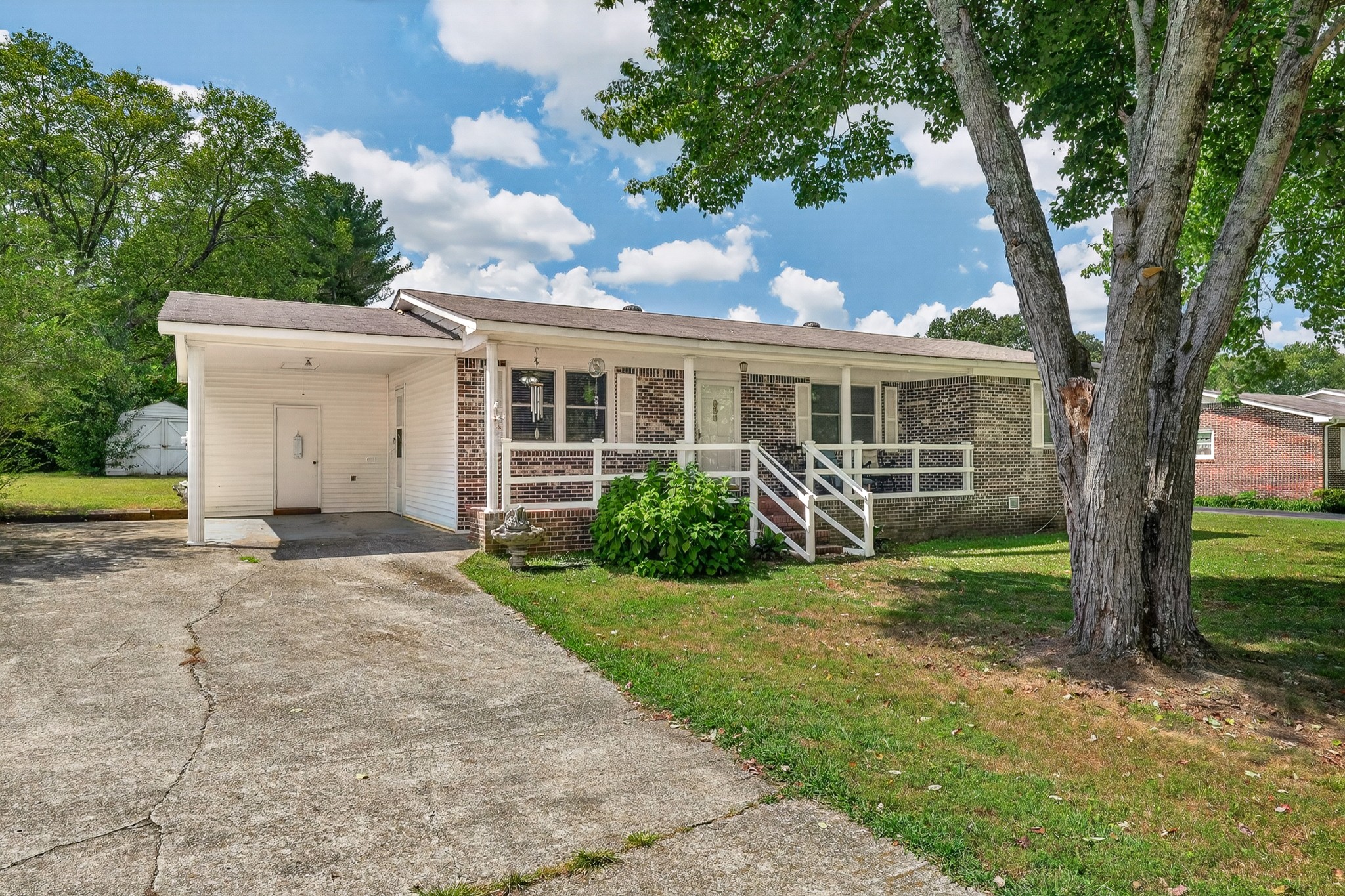 Photo 4 of Single family home for sale at 304 Highland Dr, Tullahoma, TN 37388 | MLS# 3546663 | Listing updated on 2026-09-21