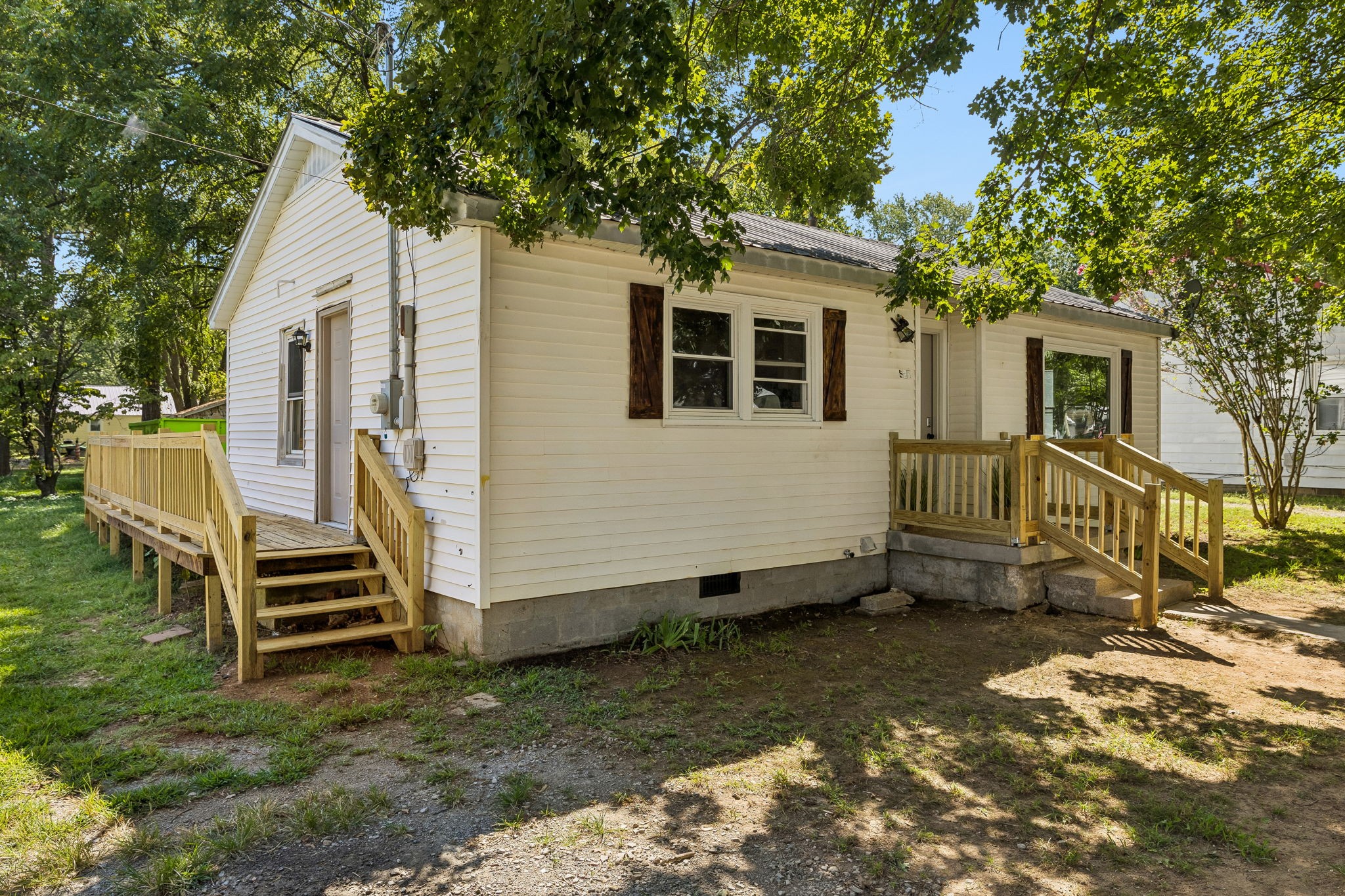 Photo 3 of Single family home for sale at 527 3rd Street, Lawrenceburg, TN 38464 | MLS# 3546627 | Listing updated on 2026-09-21