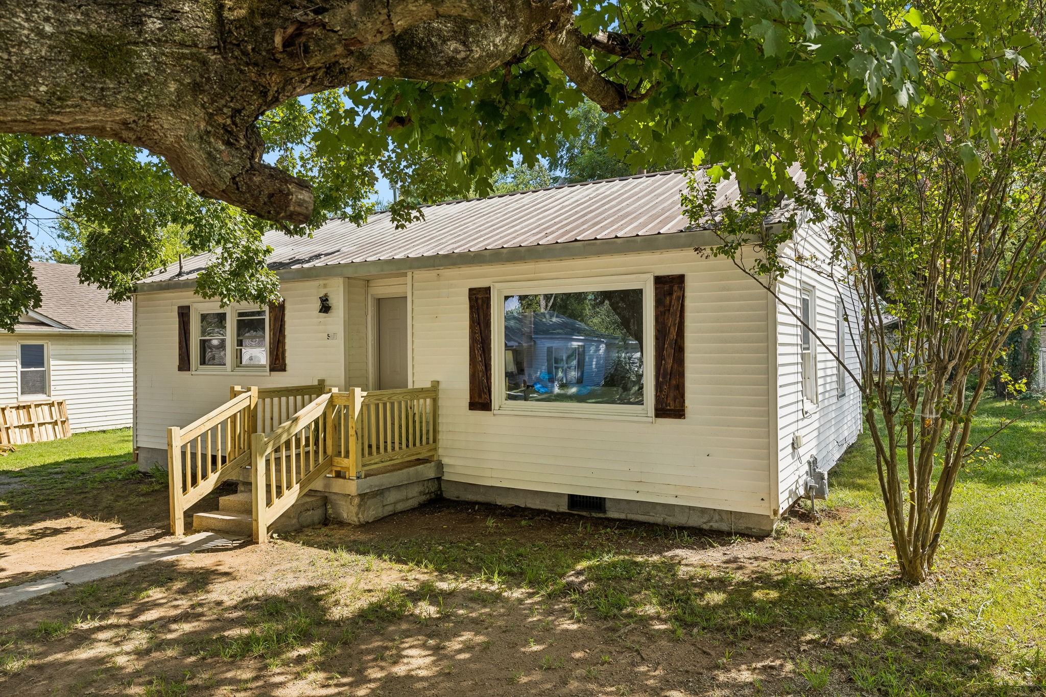 Single family home for sale at 527 3rd Street, Lawrenceburg, TN 38464 | MLS# 3546627