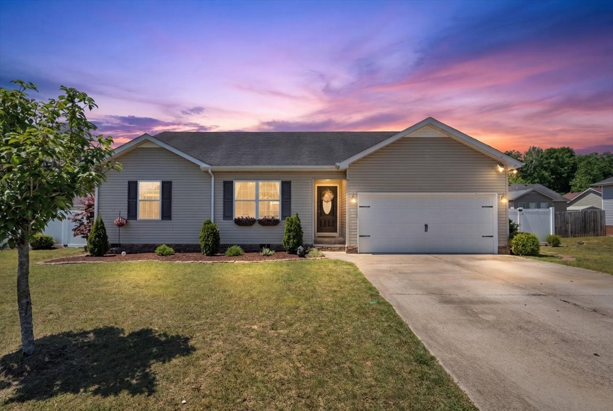 Single family home for sale at 211 Williamsburg Cir, Tullahoma, TN 37388 | MLS# 3546593