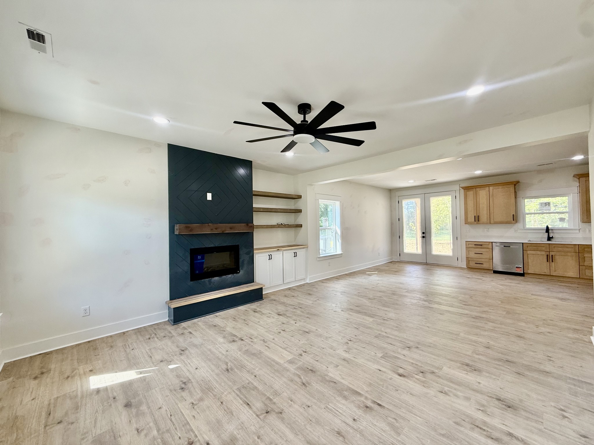 Photo 4 of Single family home for sale at 1014 Hills Chapel Rd, Manchester, TN 37355 | MLS# 3598316 | Listing updated on 2026-09-23