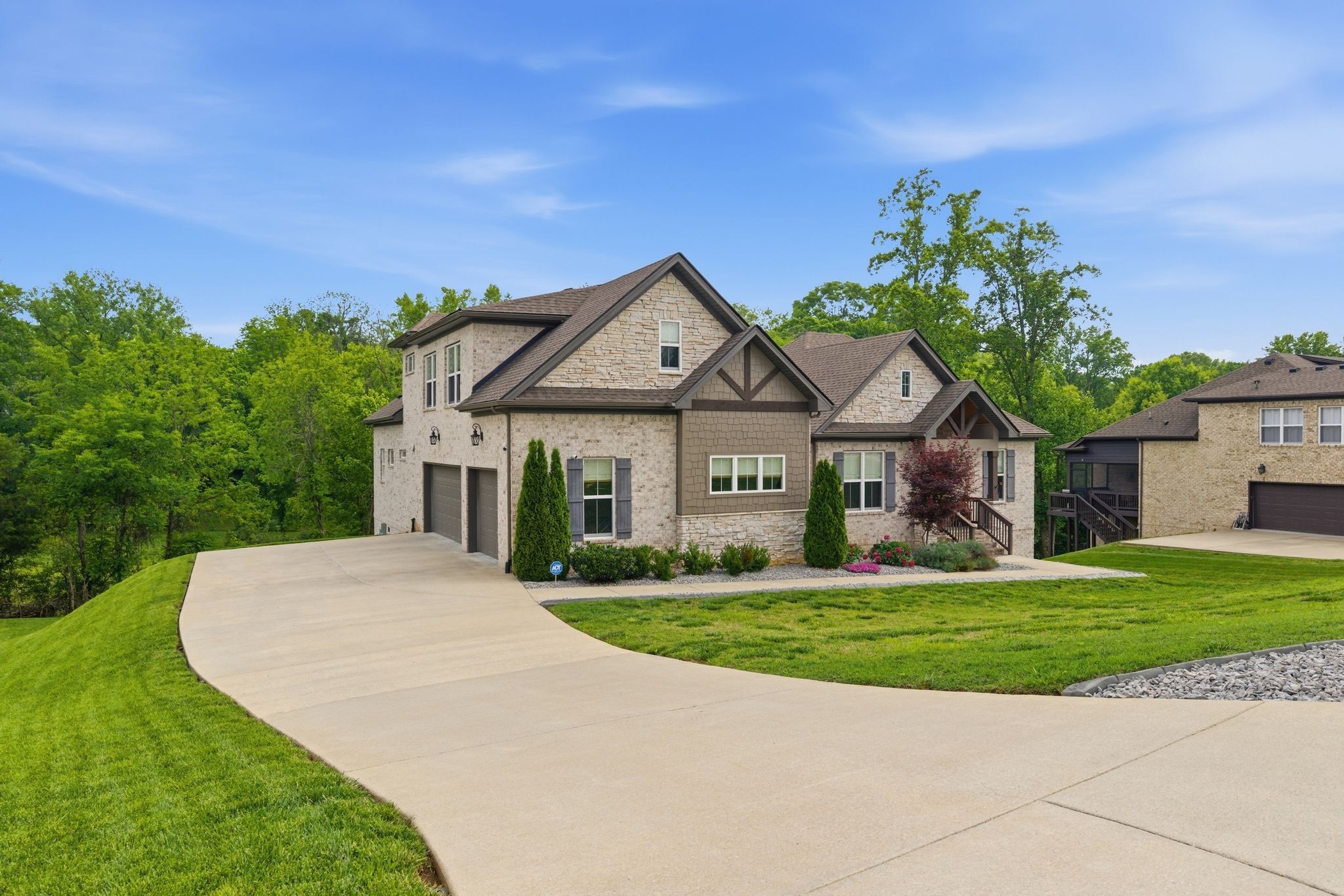 Photo 3 of Single family home for sale at 971 Nashs Nook, Columbia, TN 38401 | MLS# 3592131 | Listing updated on 2026-09-21