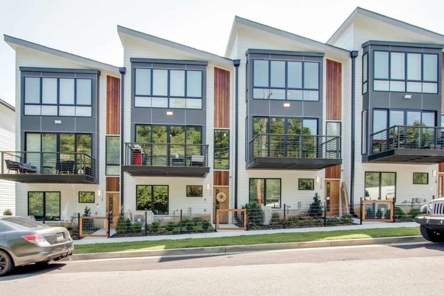 Photo 1 of Townhouse for sale at 2122 9th Avenue N, Nashville, TN 37208 | MLS# 3592552 | Listing updated on 2026-09-21