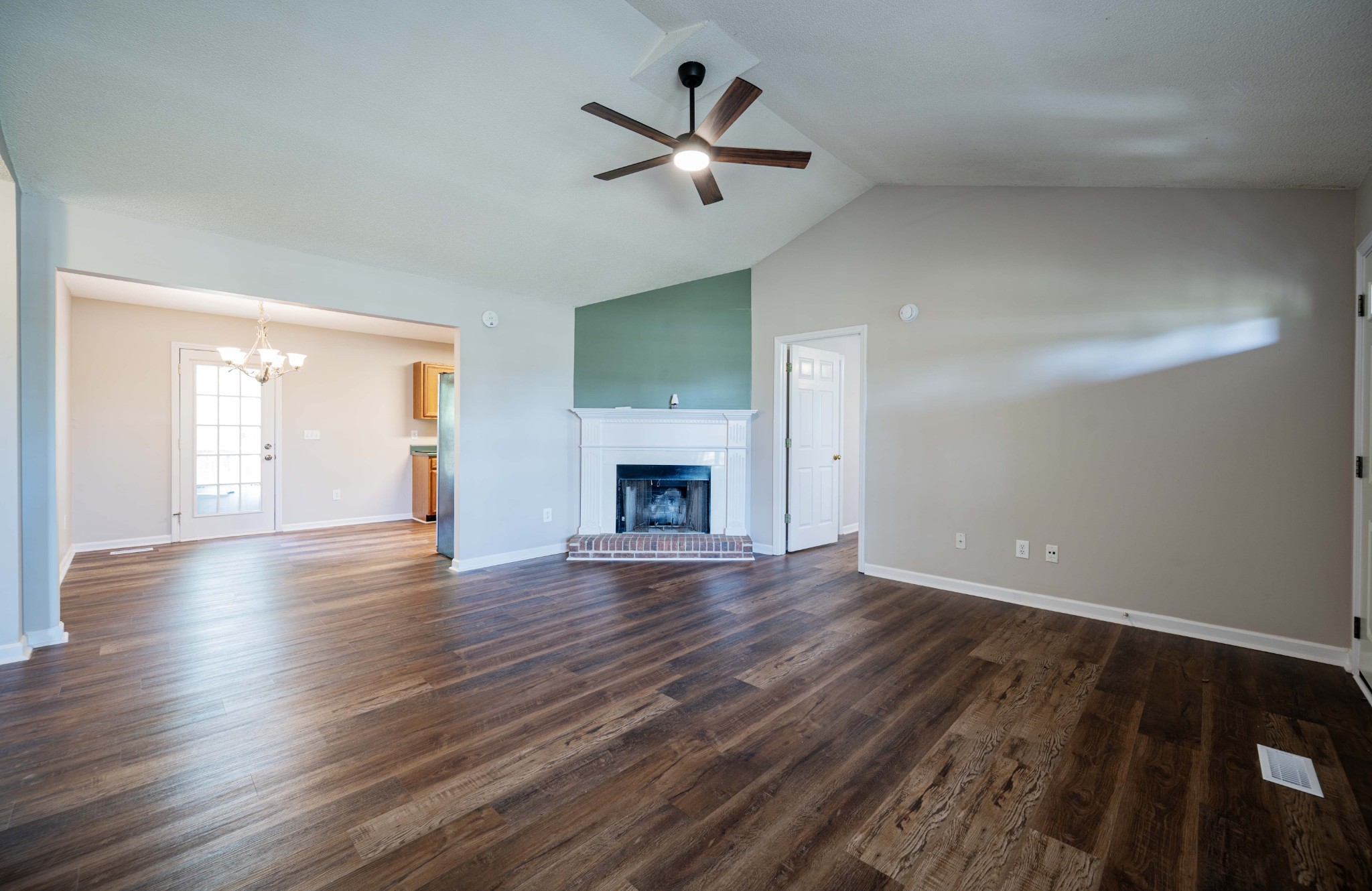 Photo 3 of Single family home for sale at 206 Caribou Trl, Murfreesboro, TN 37129 | MLS# 3593529 | Listing updated on 2026-09-24