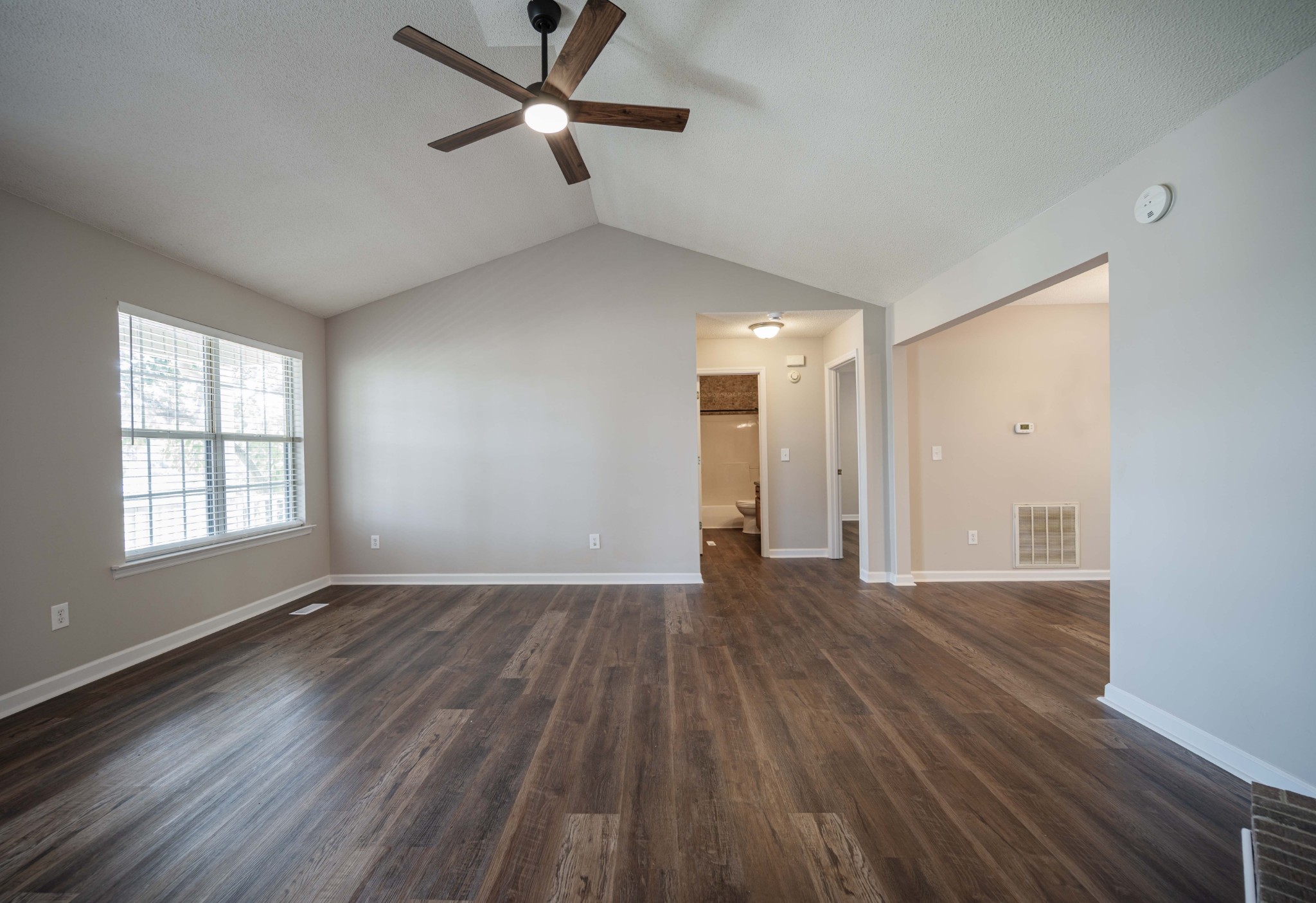 Photo 4 of Single family home for sale at 206 Caribou Trl, Murfreesboro, TN 37129 | MLS# 3593529 | Listing updated on 2026-09-24