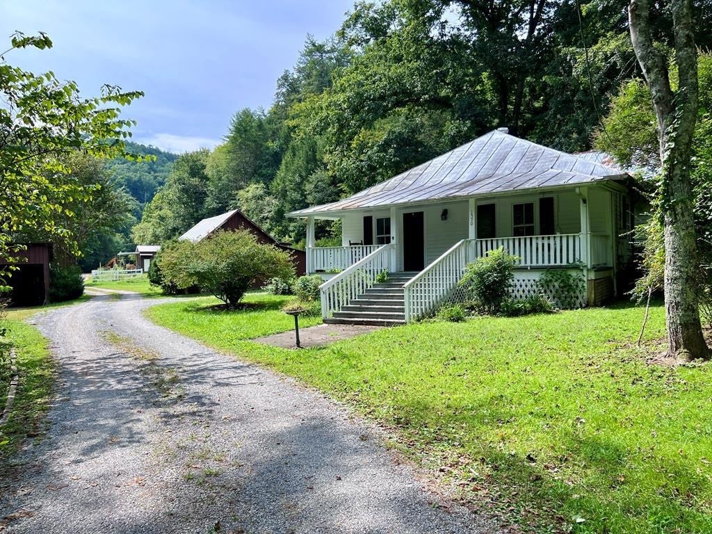 Single family home for sale at 1570 S Helton Rd, Sevierville, TN 37862 | MLS# 3596643