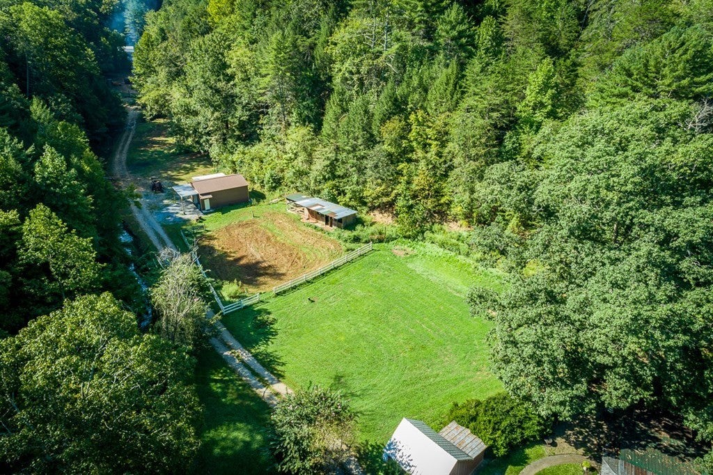 Photo 4 of Single family home for sale at 1570 S Helton Rd, Sevierville, TN 37862 | MLS# 3596643 | Listing updated on 2026-09-21