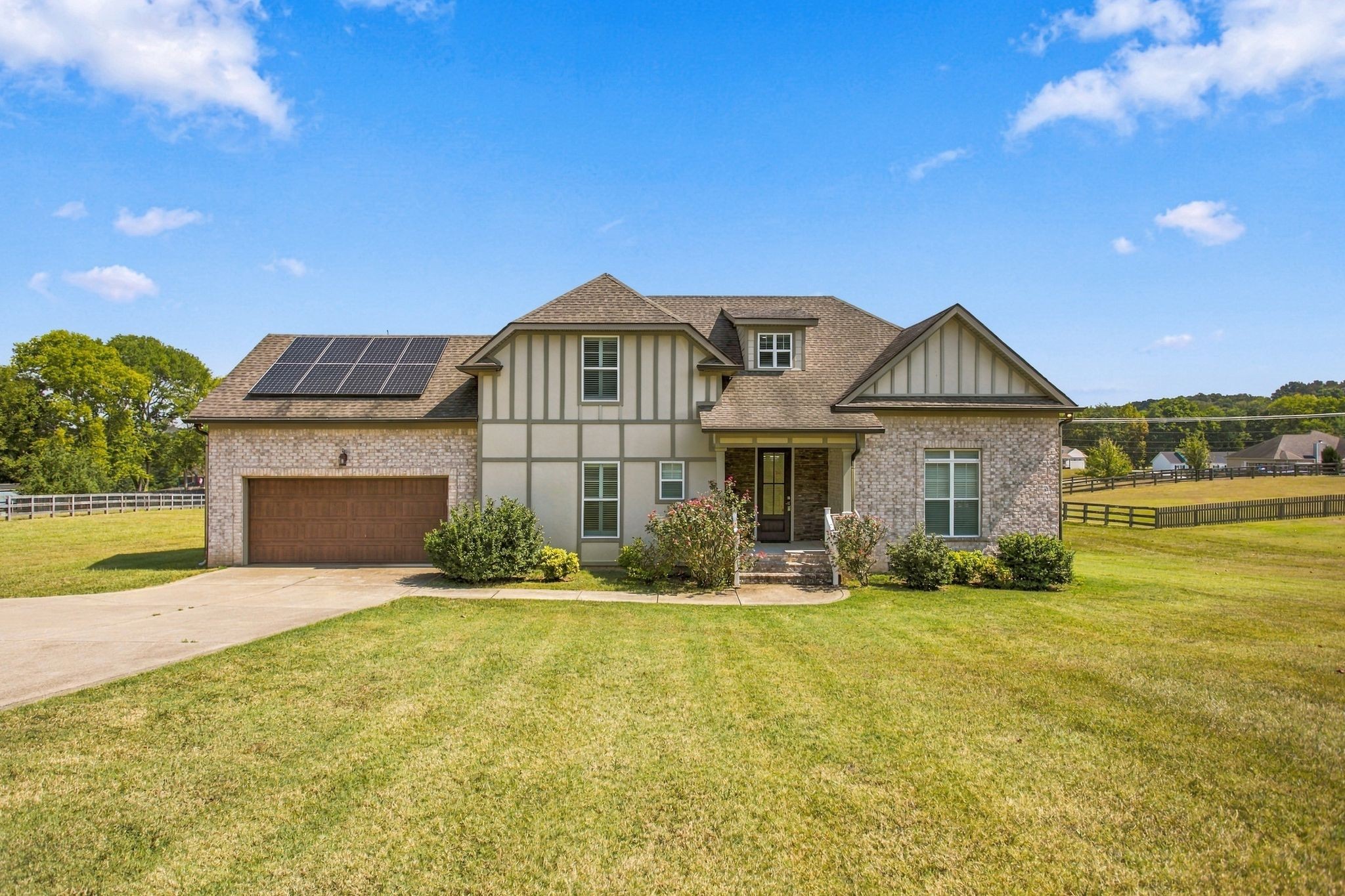 Single family home for sale at 1208 Wiltshire Ct, Columbia, TN 38401 | MLS# 3597320