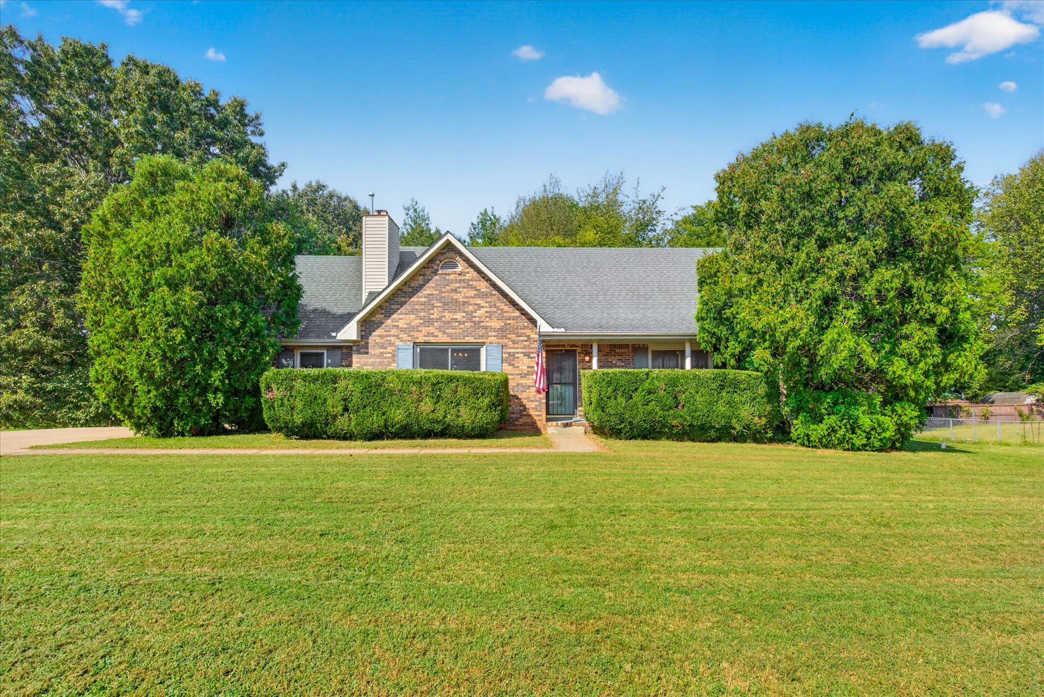 Single family home for sale at 2220 Jan Dr, Clarksville, TN 37043 | MLS# 3596942 | Listing updated on 2026-09-21