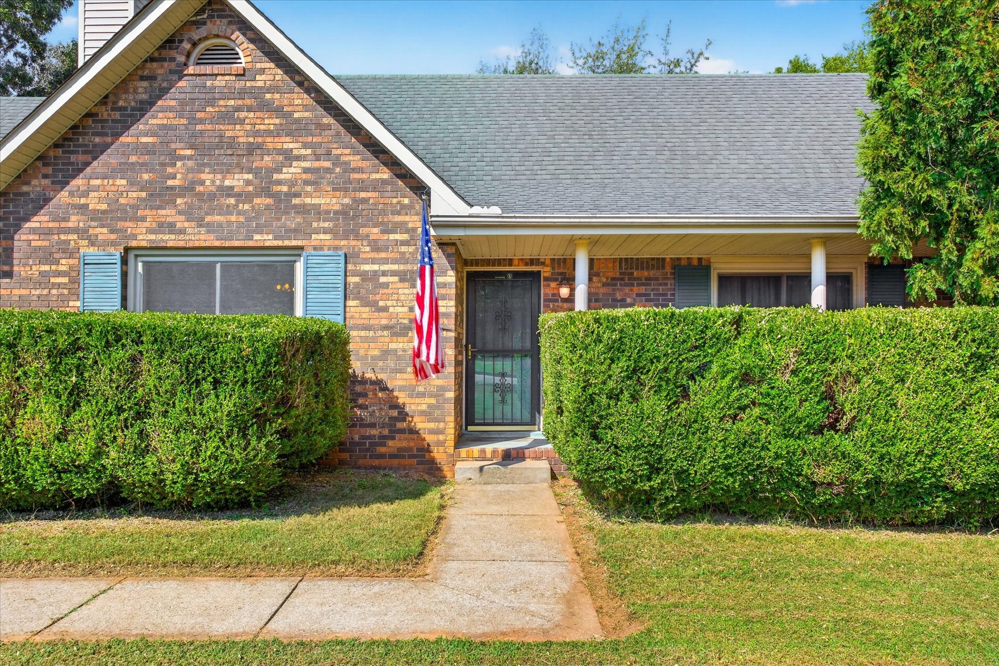 Photo 4 of Single family home for sale at 2220 Jan Dr, Clarksville, TN 37043 | MLS# 3596942 | Listing updated on 2026-09-21