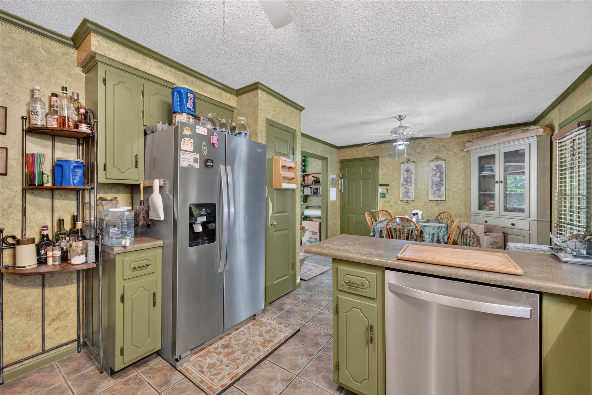 Photo 2 of Single family home for sale at 2220 Jan Dr, Clarksville, TN 37043 | MLS# 3596942 | Listing updated on 2026-09-21